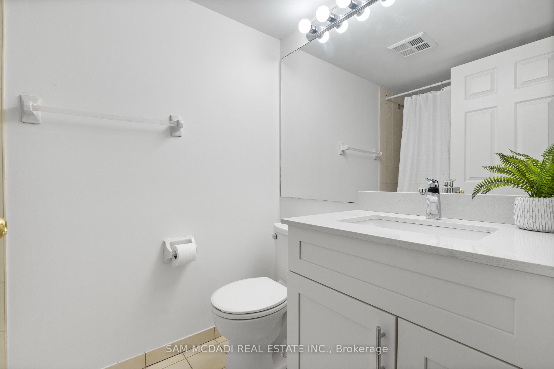 2177 Burnhamthorpe Road W 708