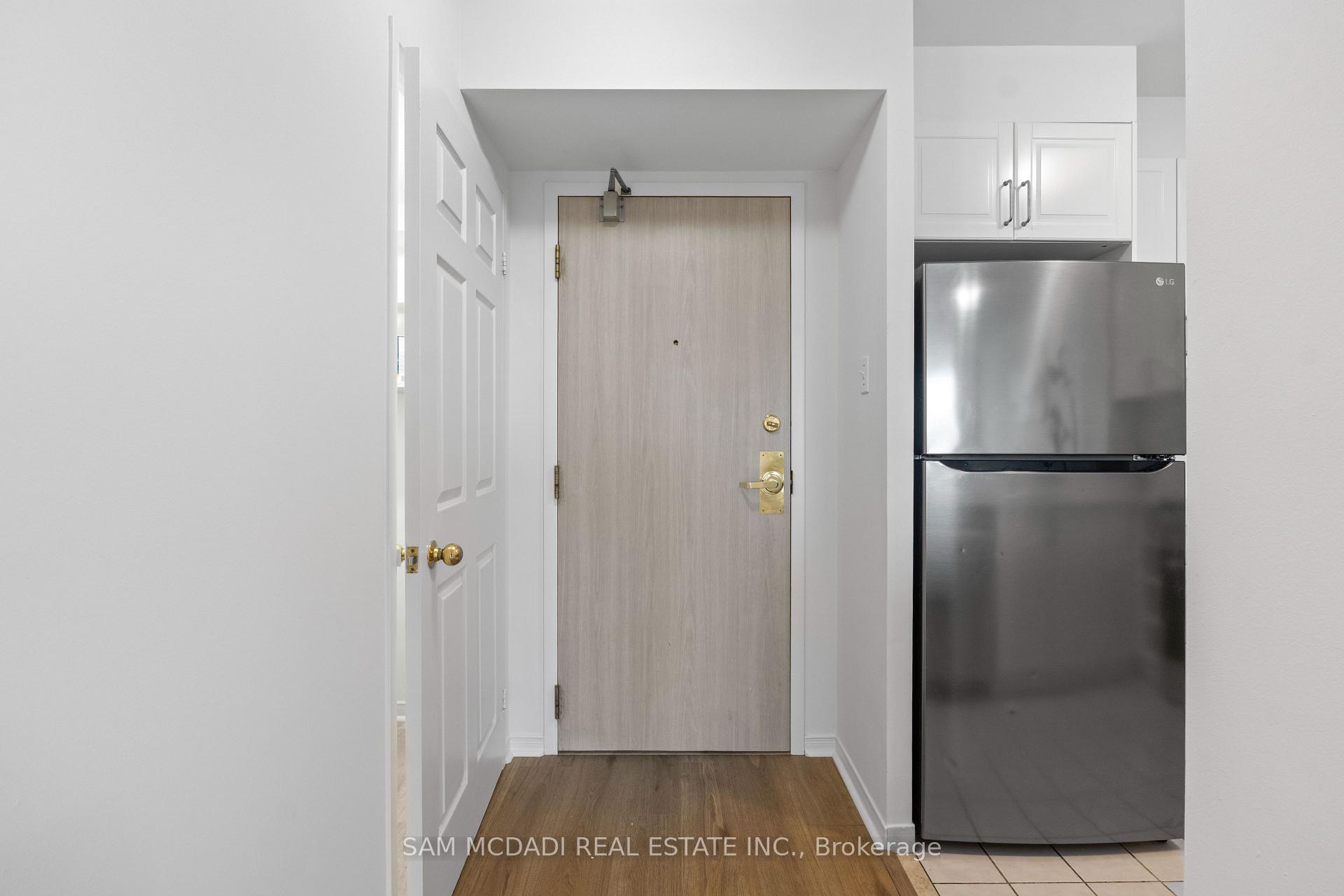 2177 Burnhamthorpe Road W 708