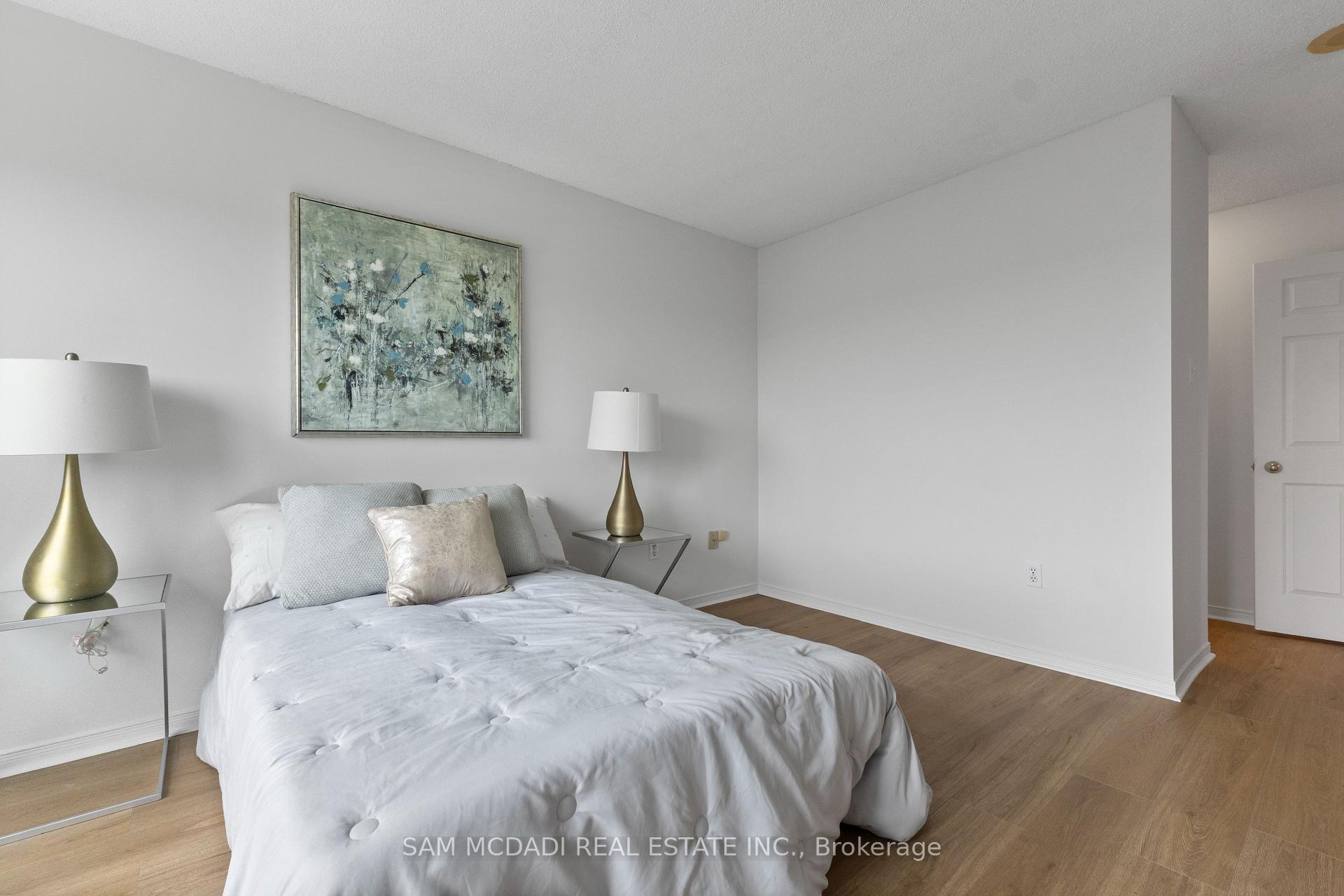 2177 Burnhamthorpe Road W 708