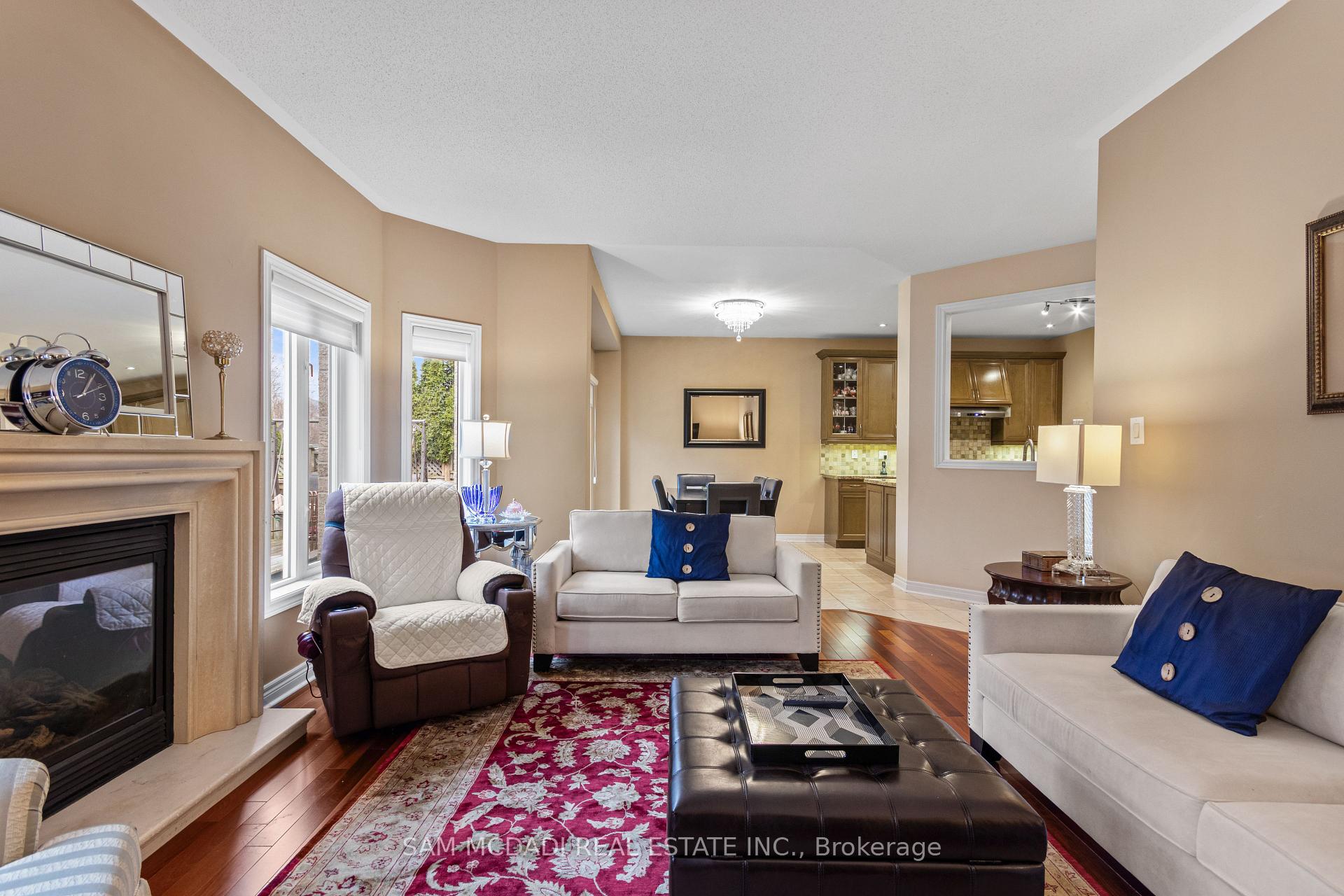 3352 Erin Centre Boulevard