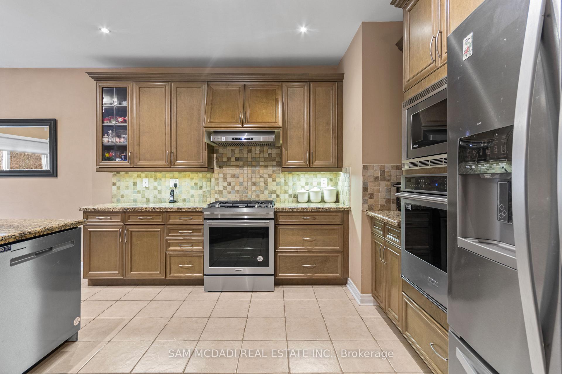 3352 Erin Centre Boulevard