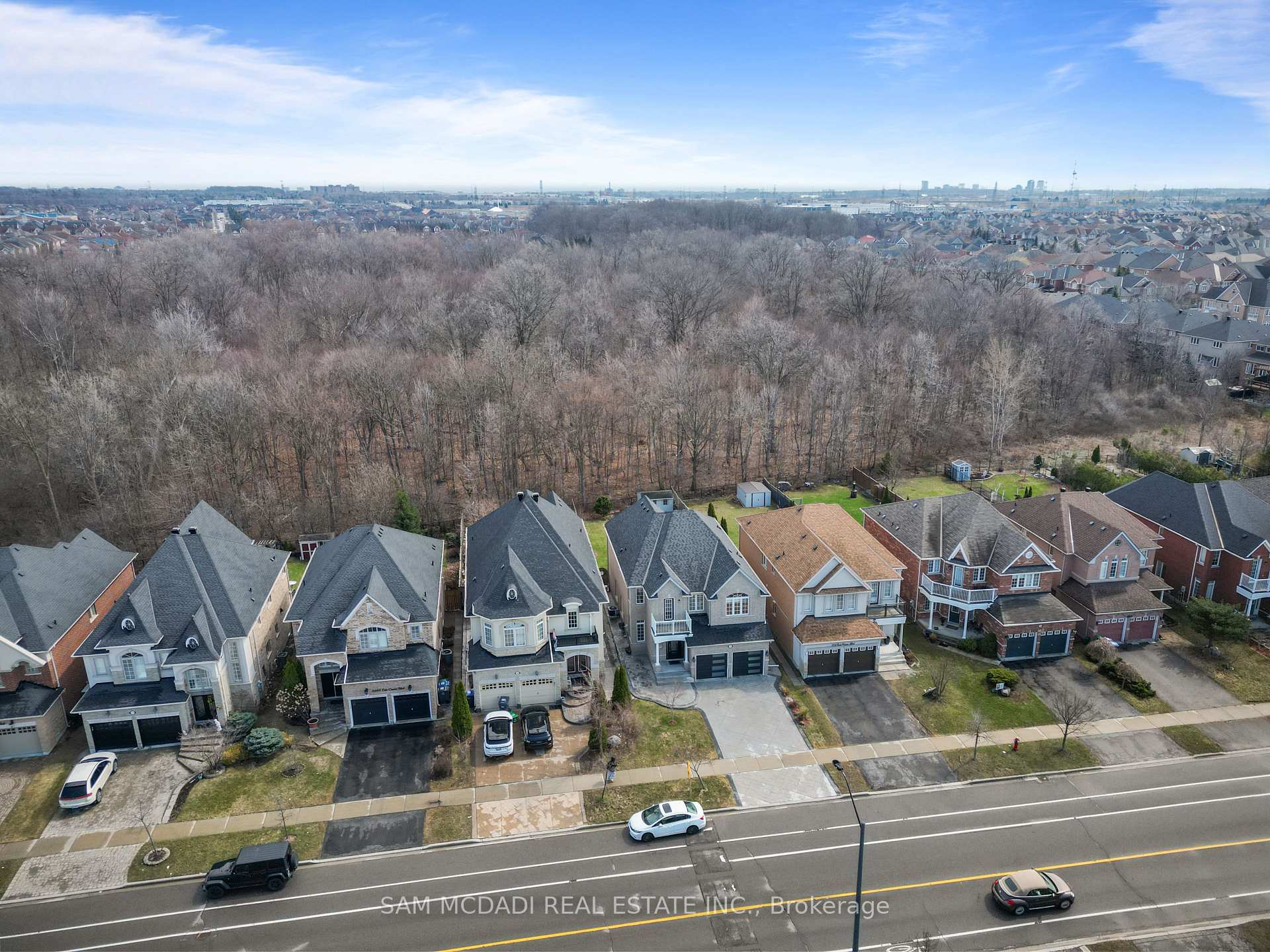 3352 Erin Centre Boulevard