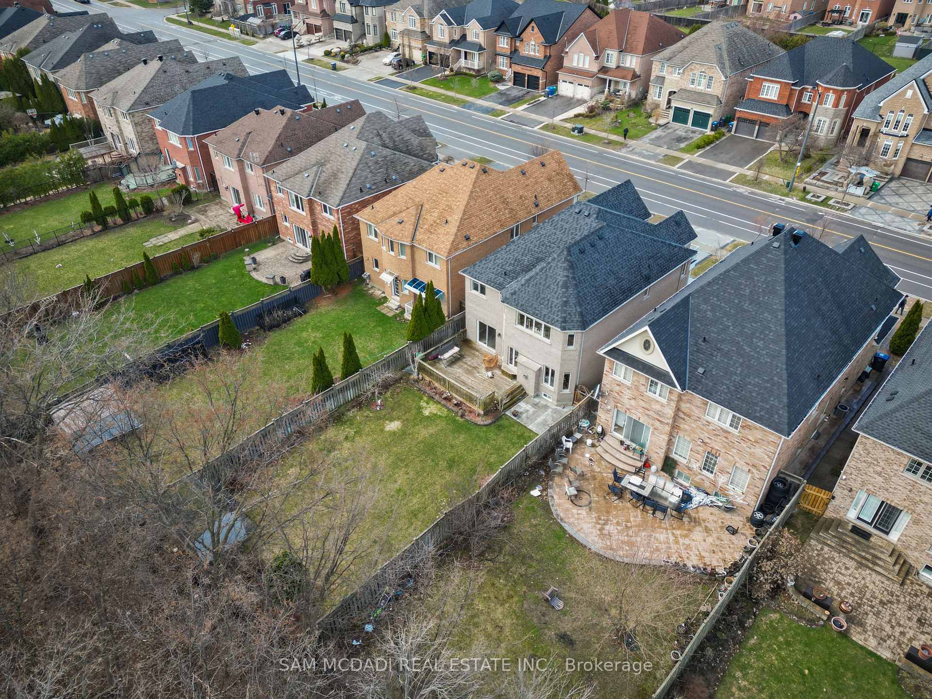 3352 Erin Centre Boulevard