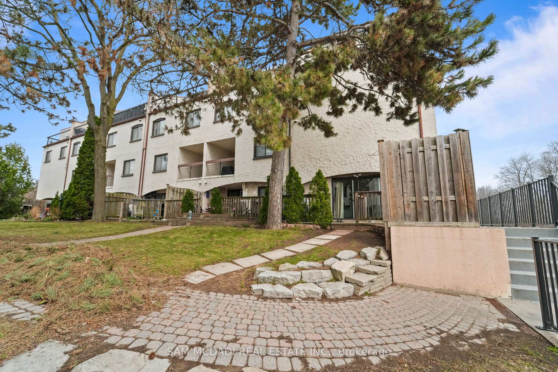 1050 Falgarwood Drive 112