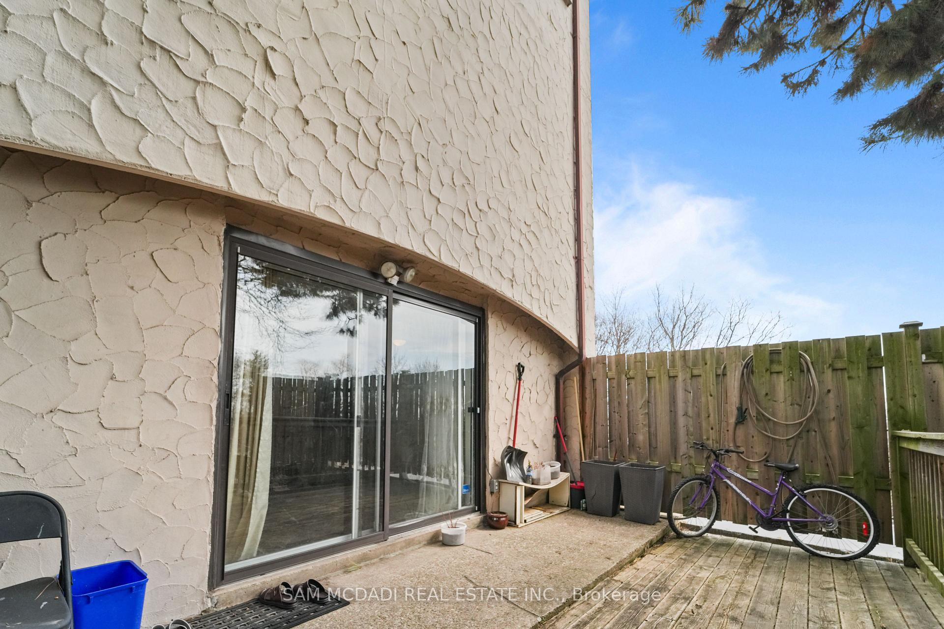 1050 Falgarwood Drive 112