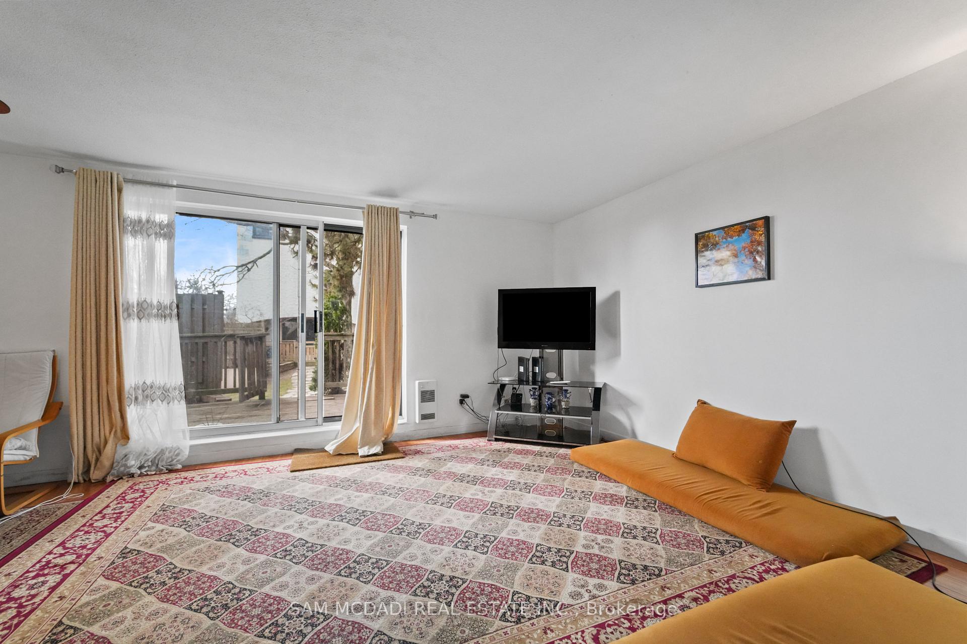 1050 Falgarwood Drive 112