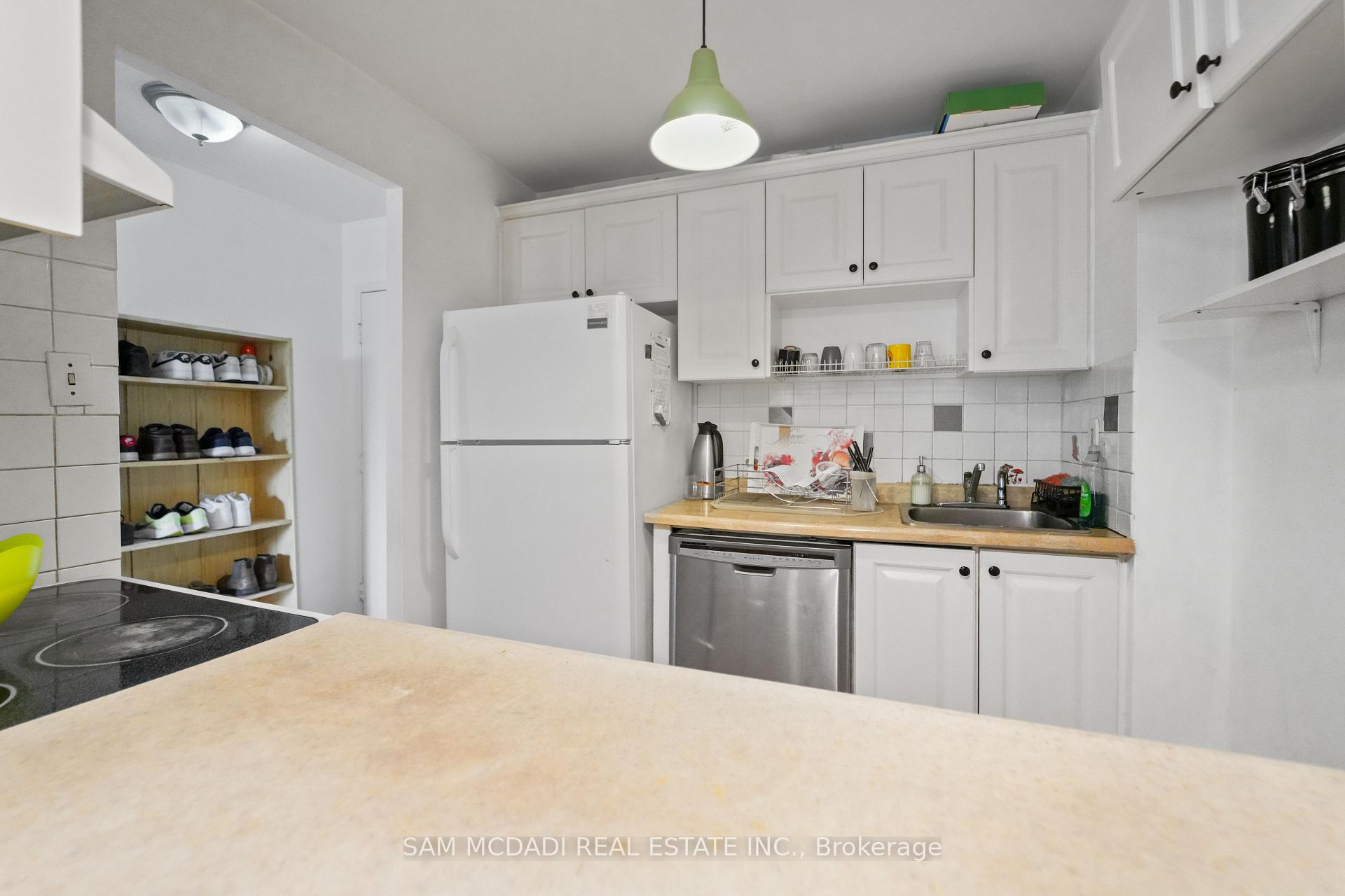 1050 Falgarwood Drive 112