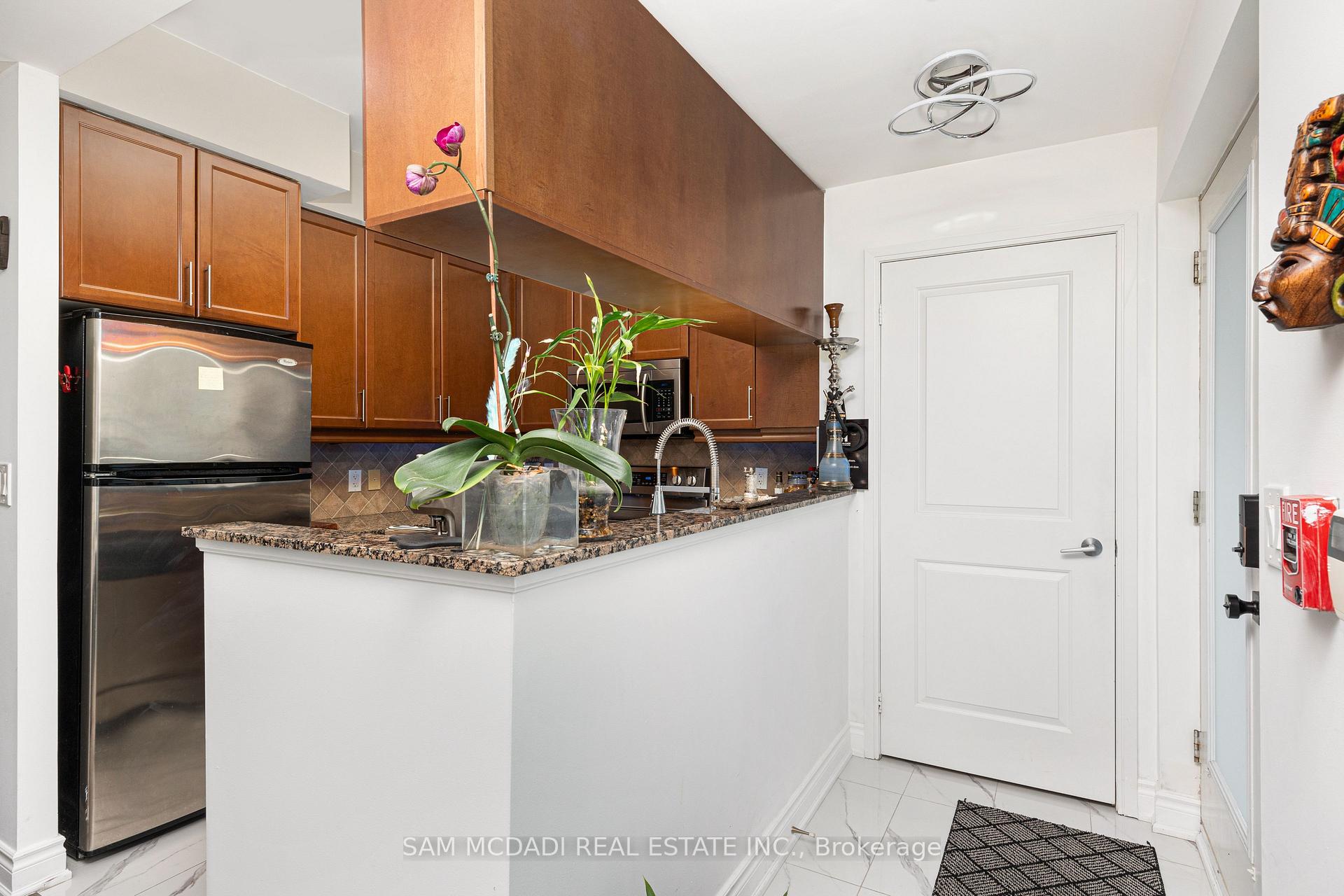 90 Absolute Avenue Th119