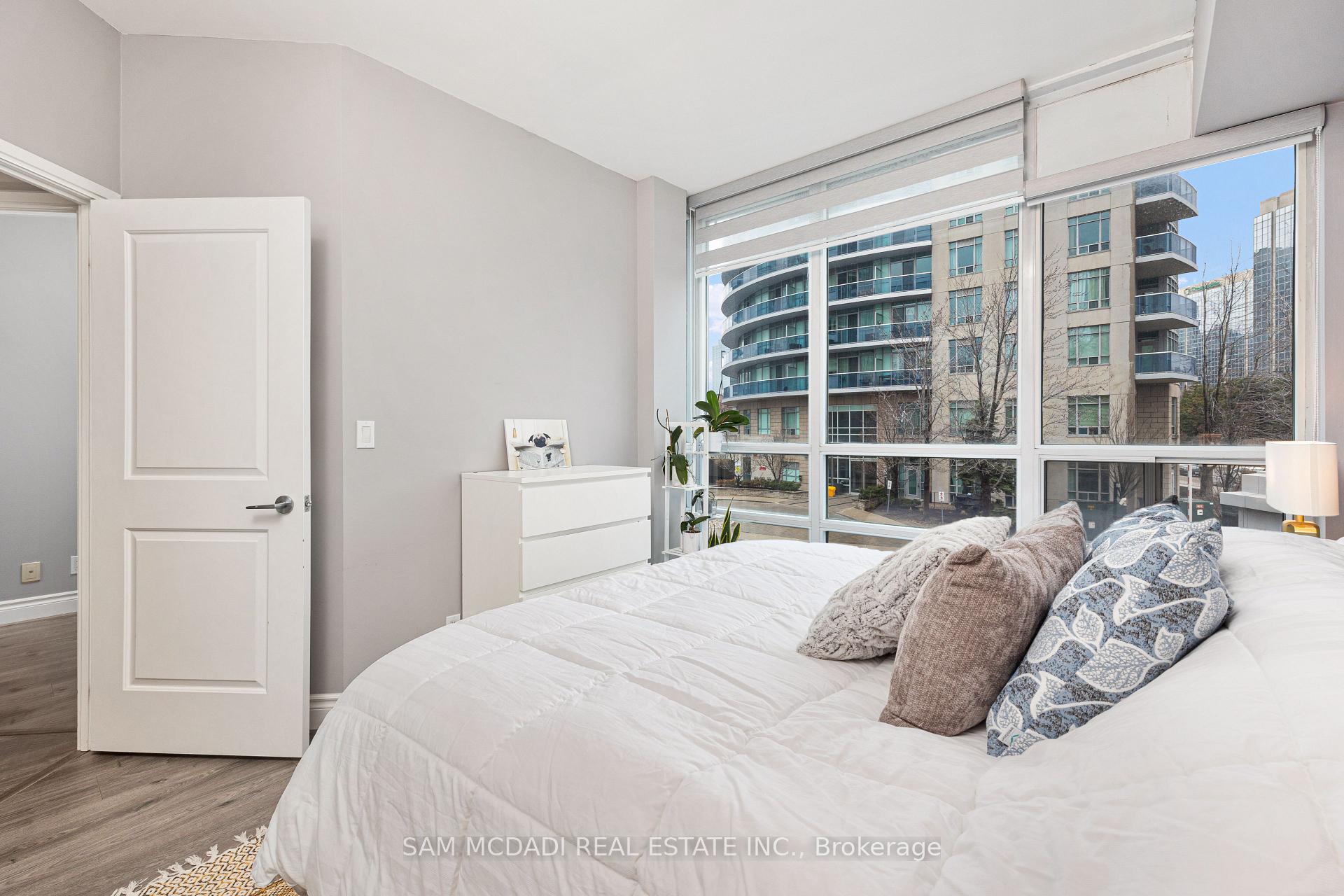 90 Absolute Avenue Th119