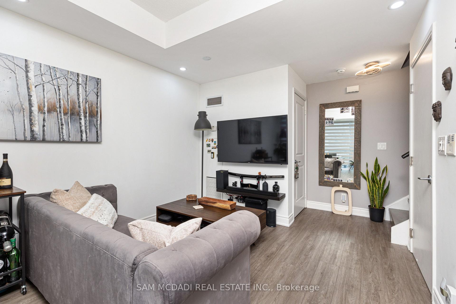 90 Absolute Avenue Th119