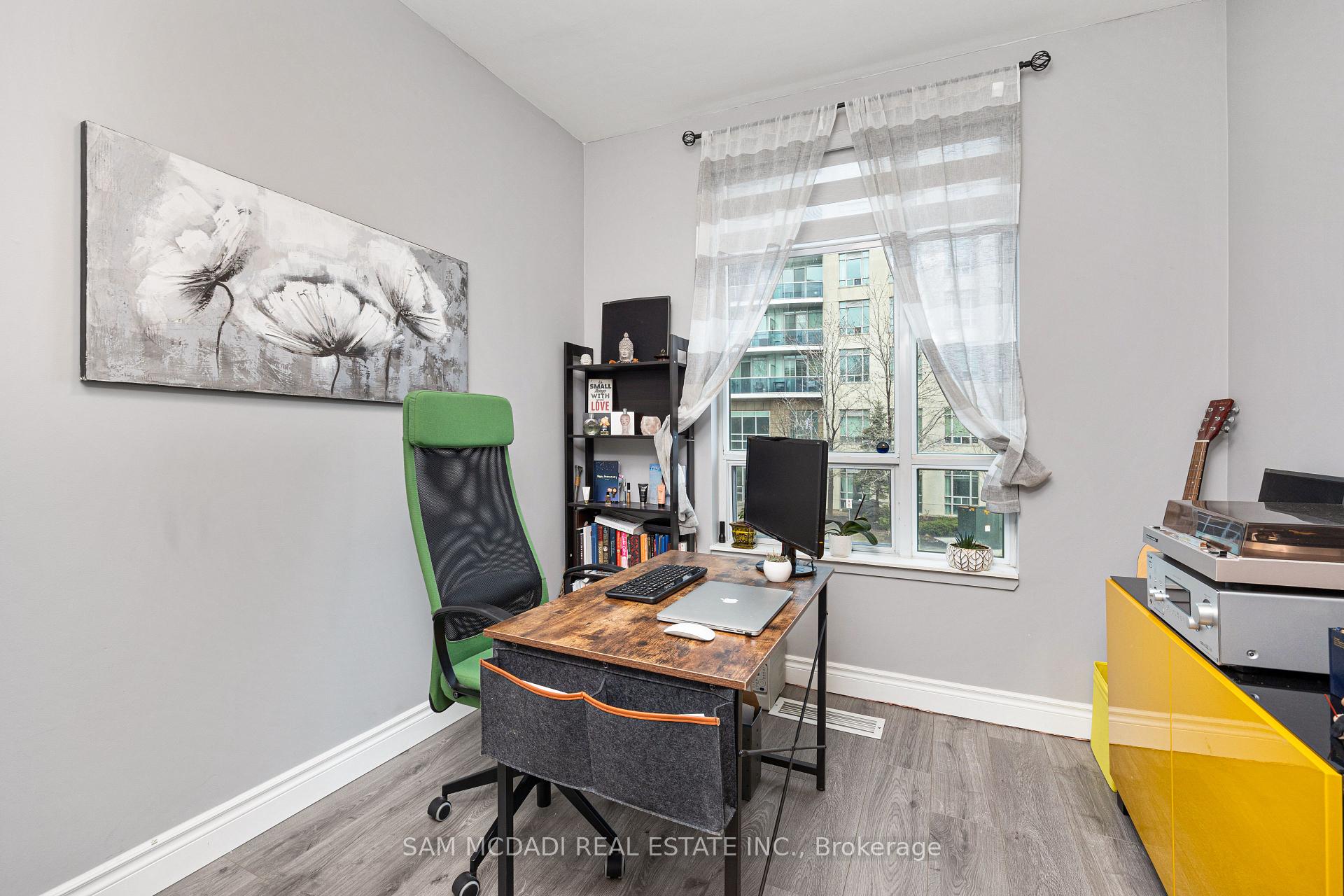 90 Absolute Avenue Th119