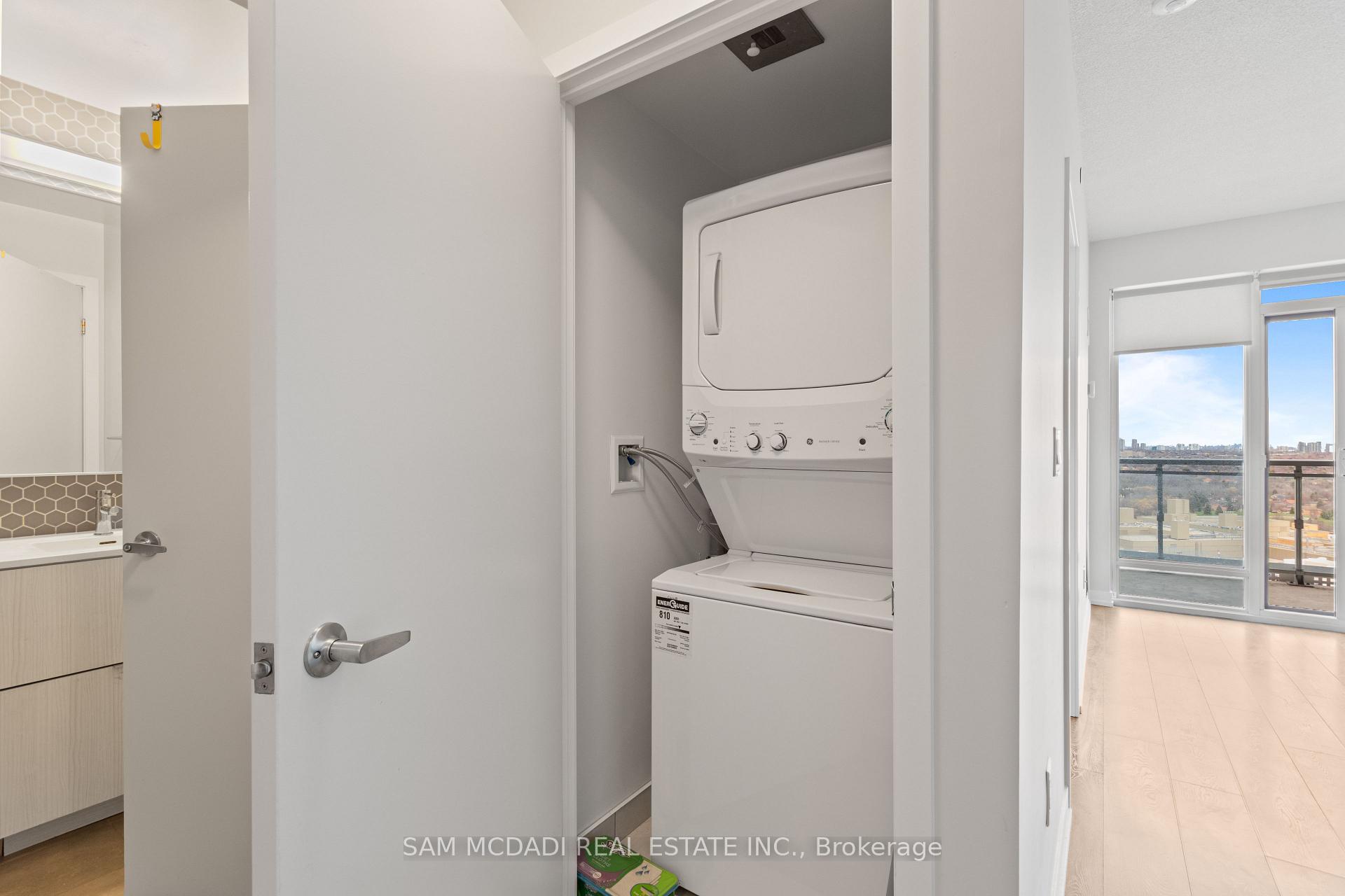 2520 Eglinton Avenue W 1316