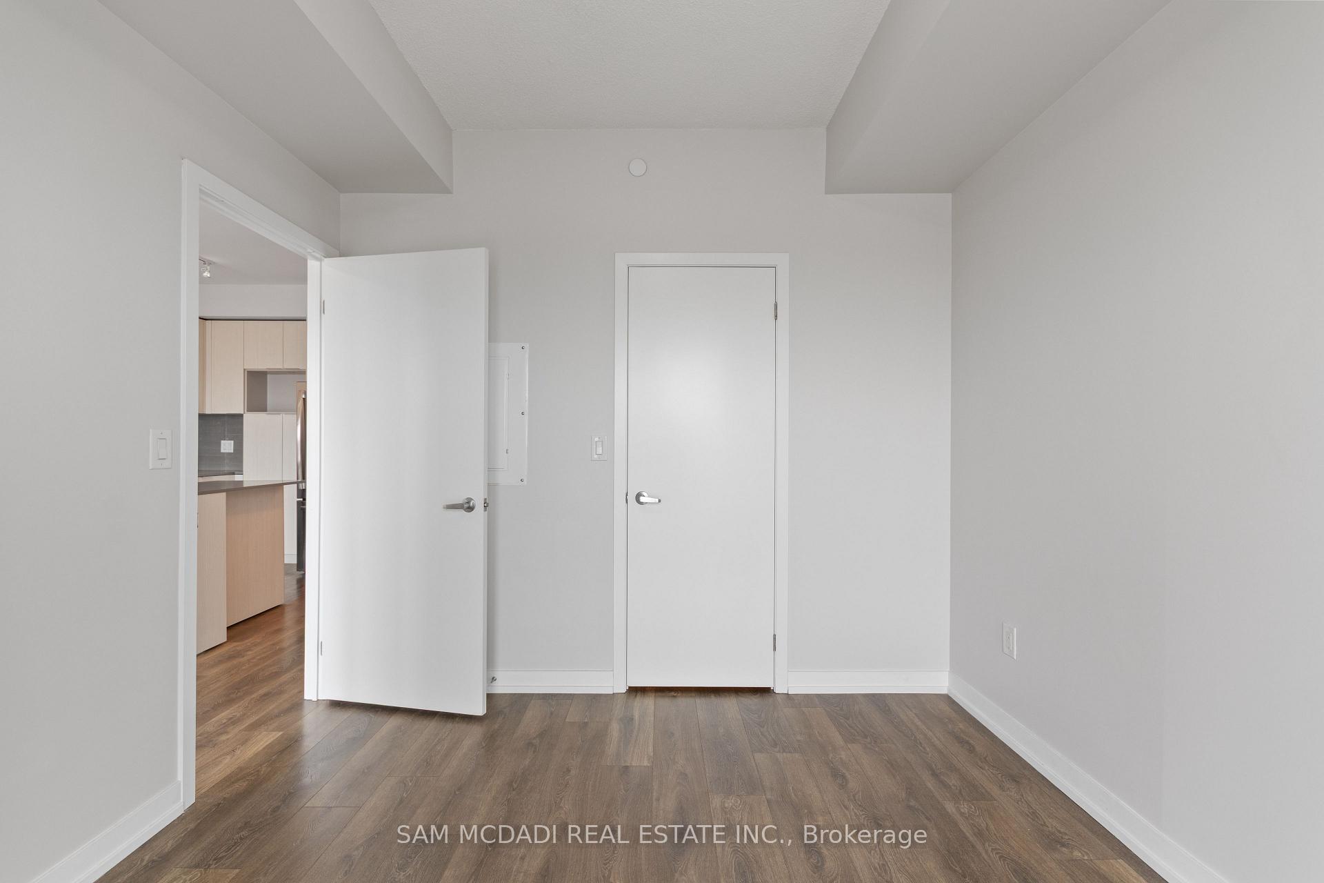 2520 Eglinton Avenue W 1316