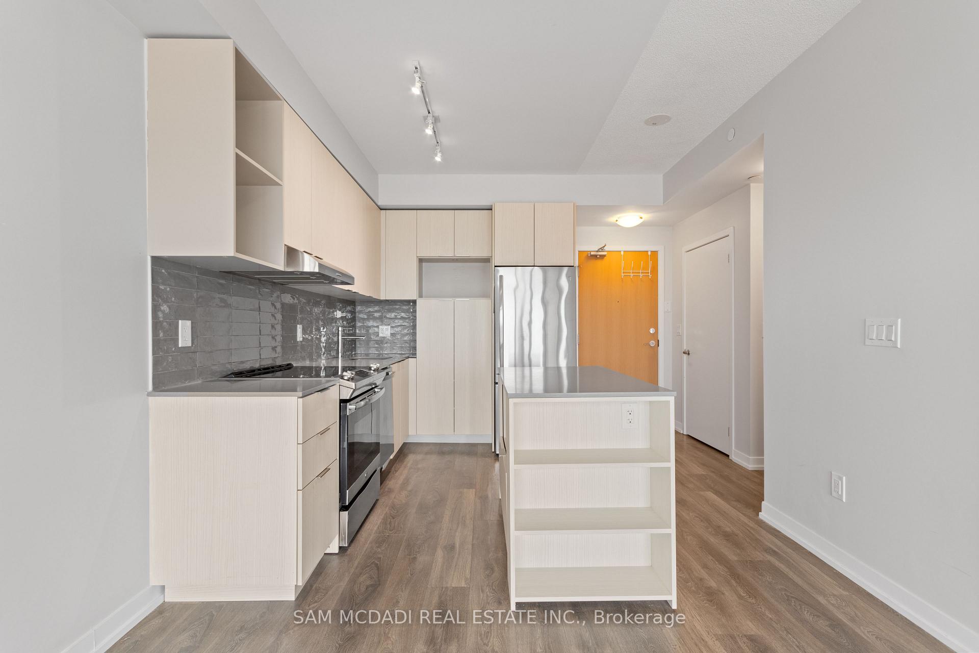 2520 Eglinton Avenue W 1316