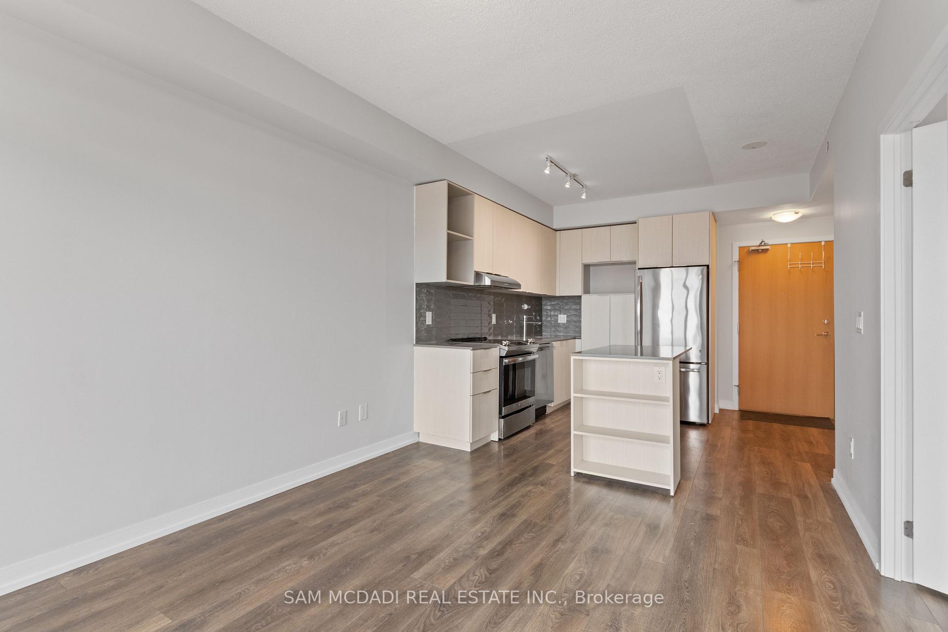 2520 Eglinton Avenue W 1316