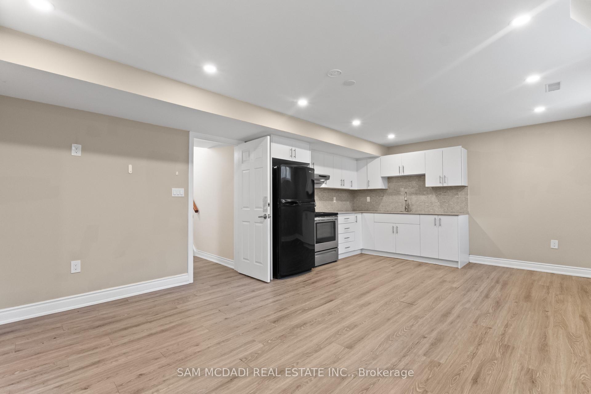 1821 Christopher Road