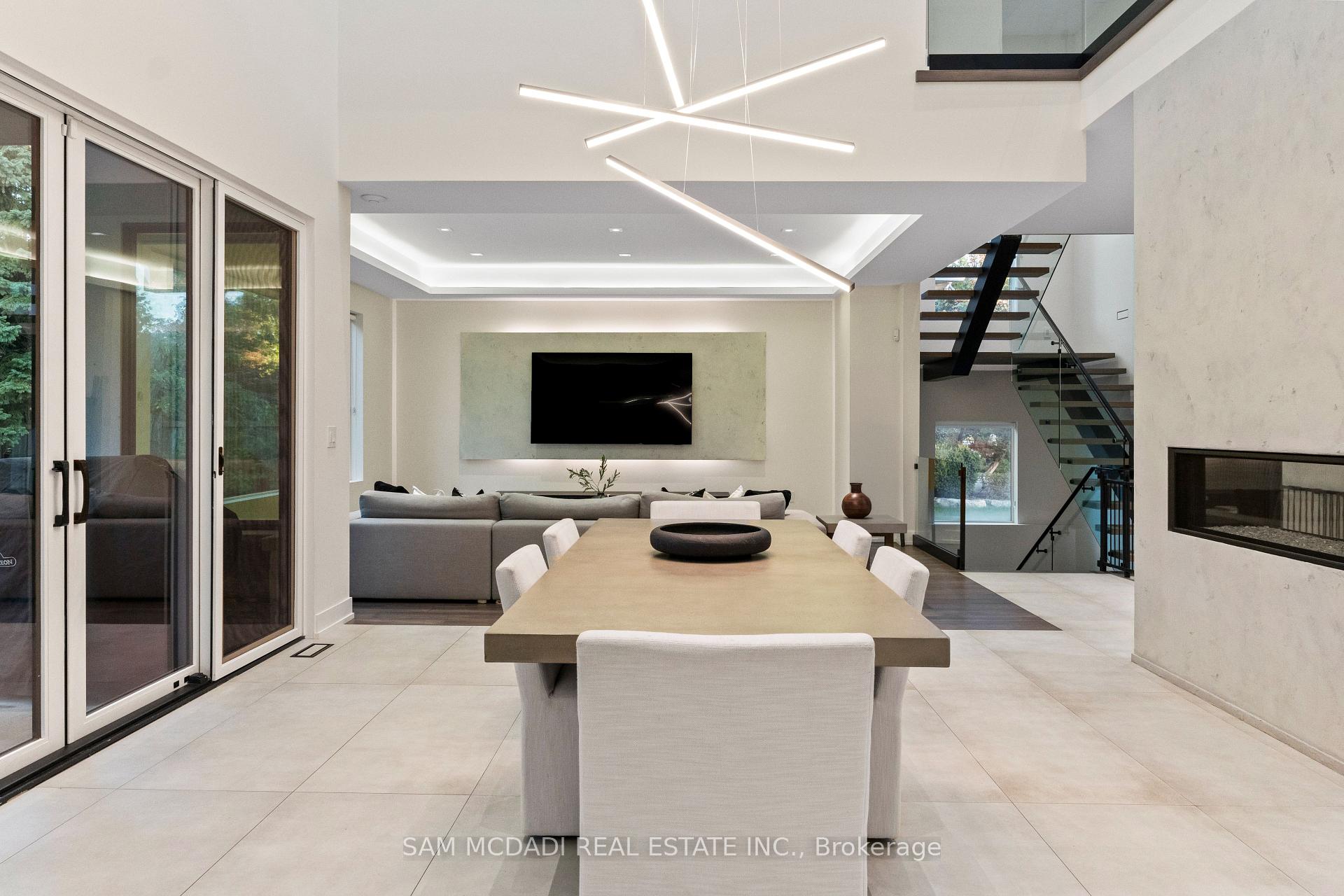 2075 Shawanaga Trail