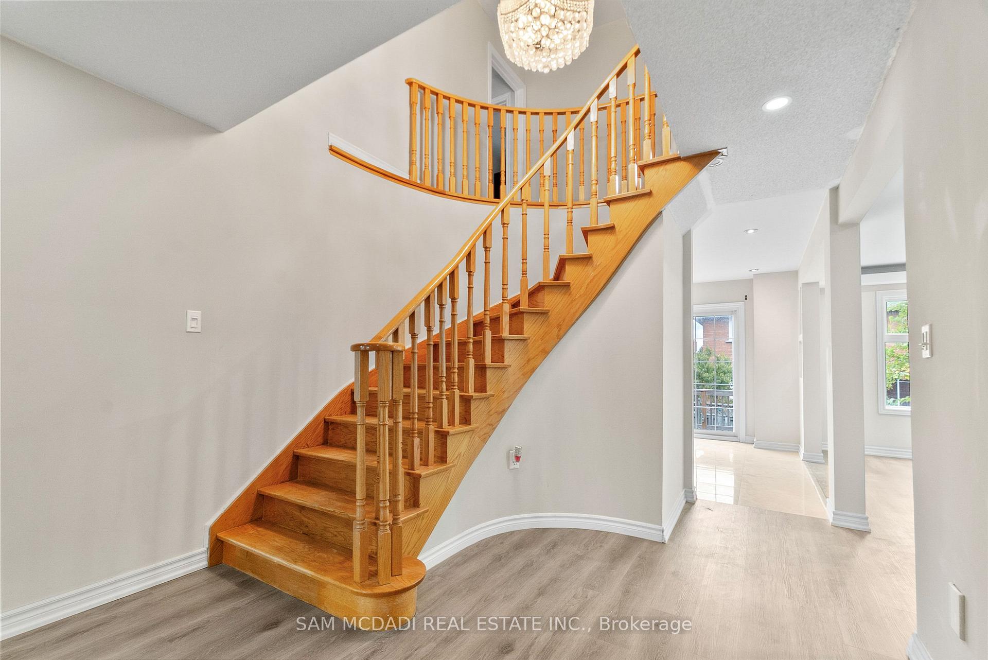 149 Sunforest Drive