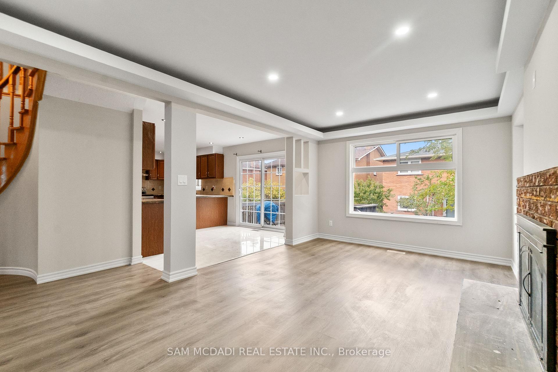 149 Sunforest Drive