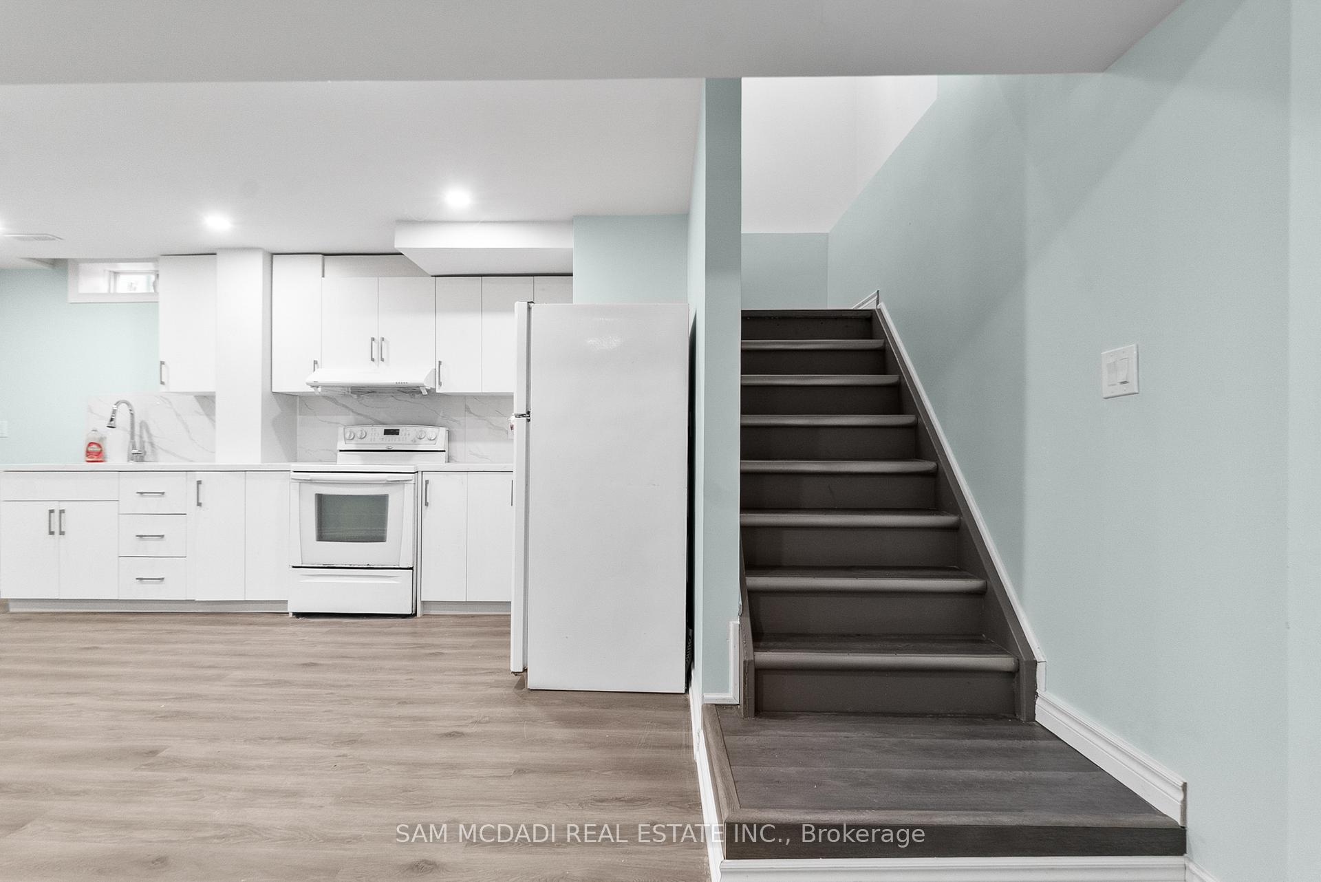 149 Sunforest Drive
