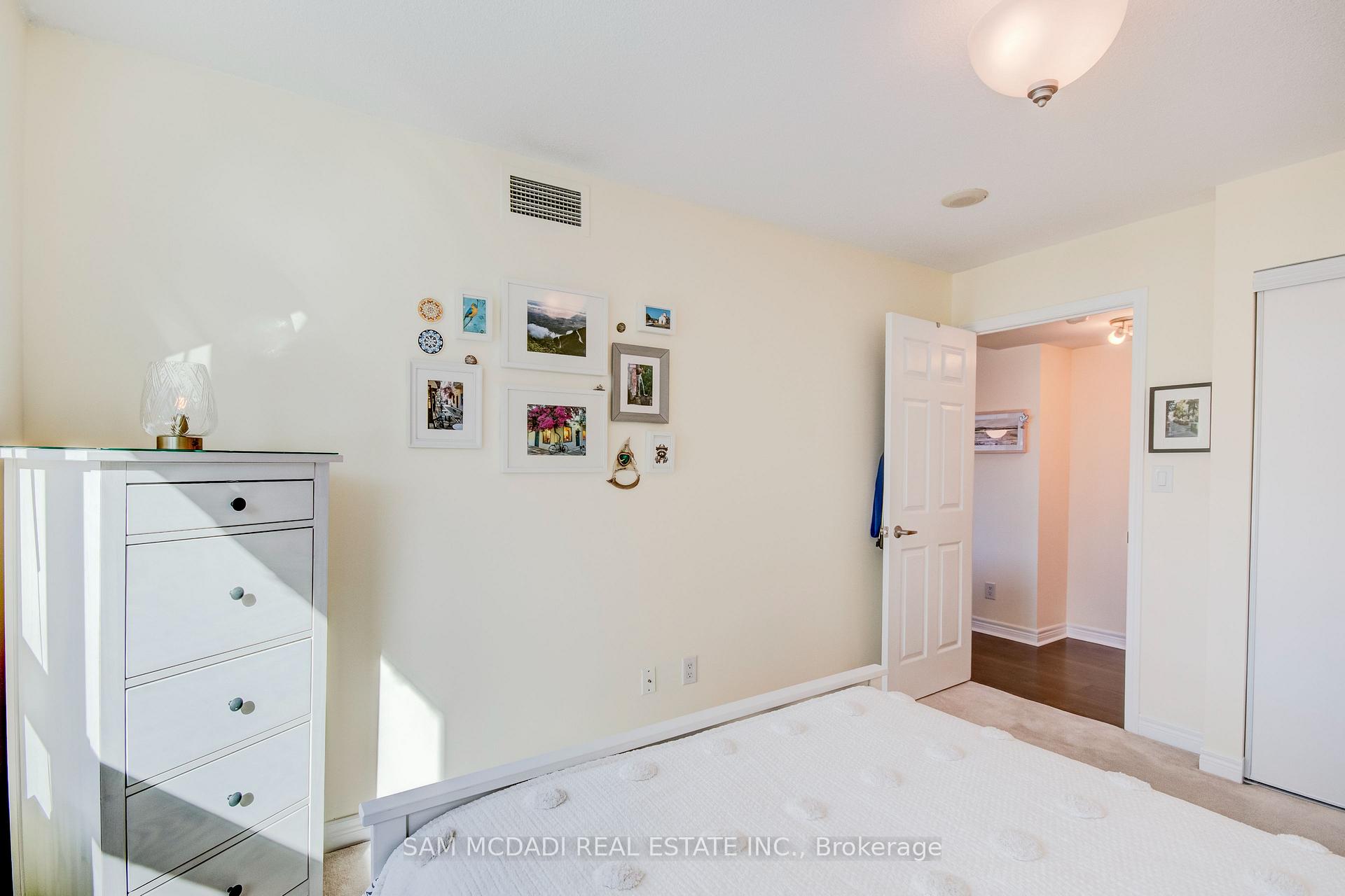 208 Enfield Place 2205