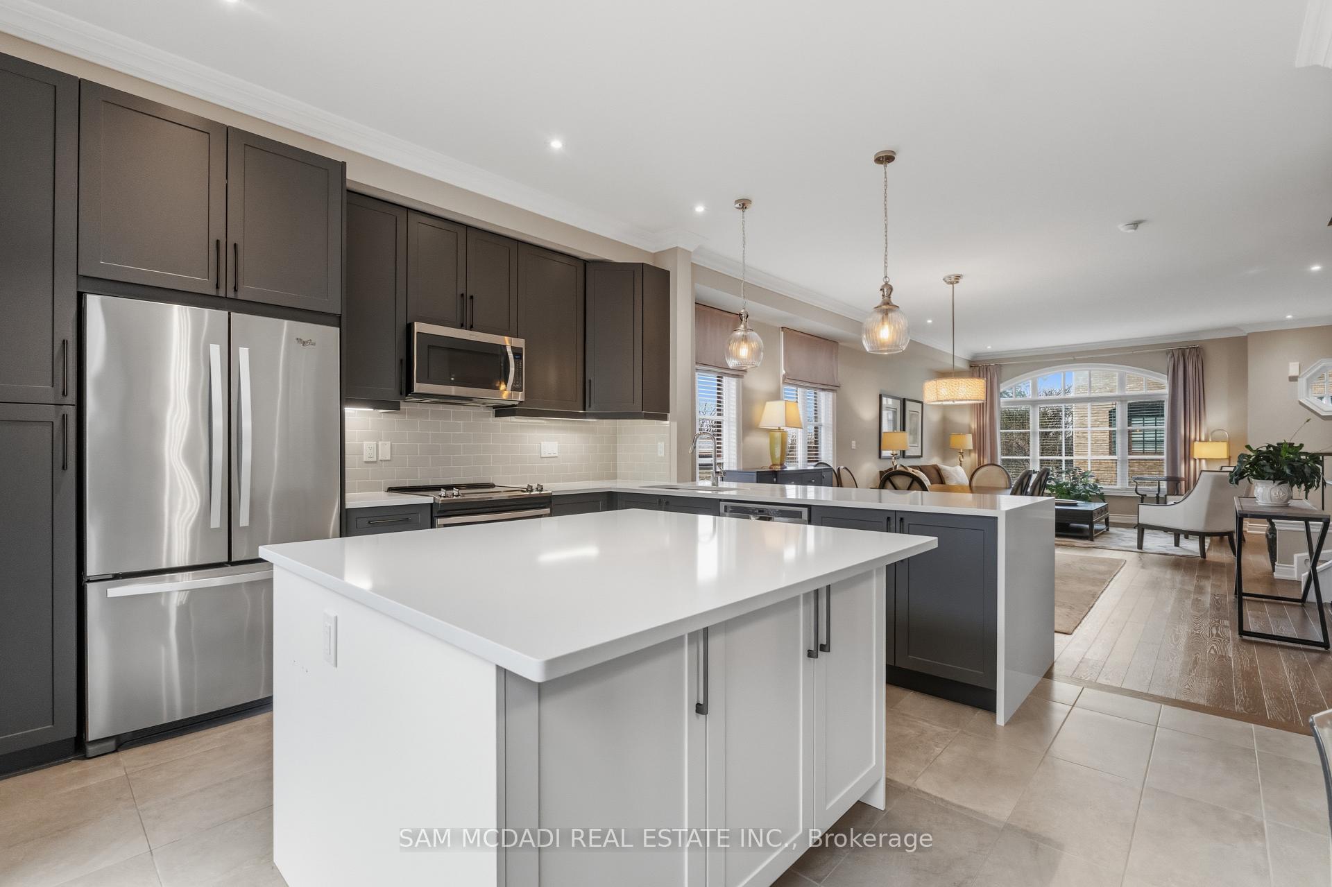 2029 Queensborough Gate