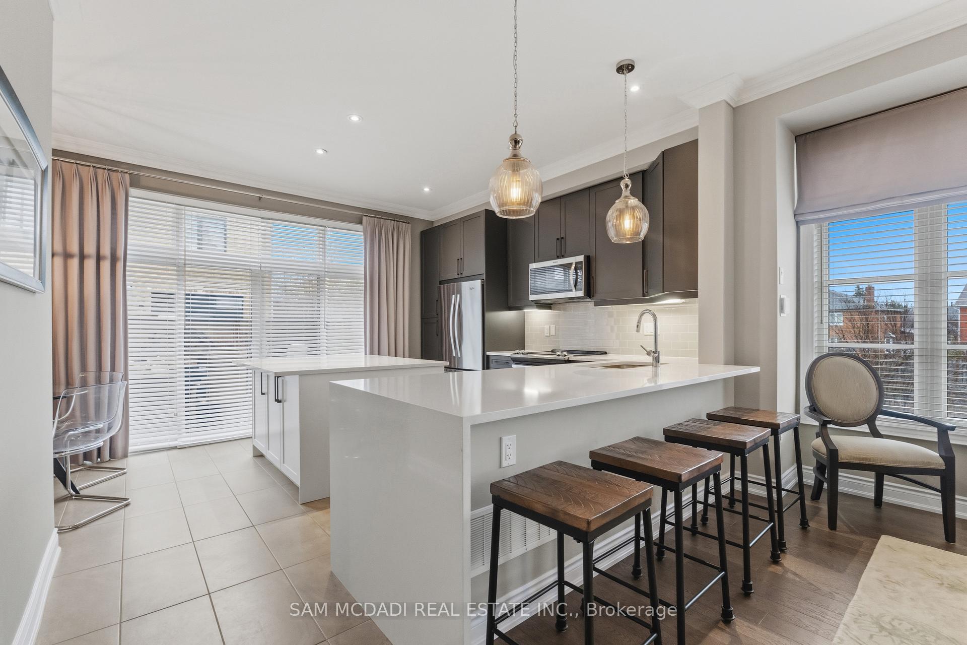 2029 Queensborough Gate