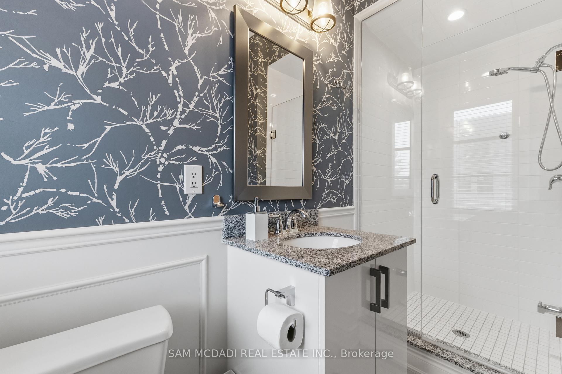 2029 Queensborough Gate