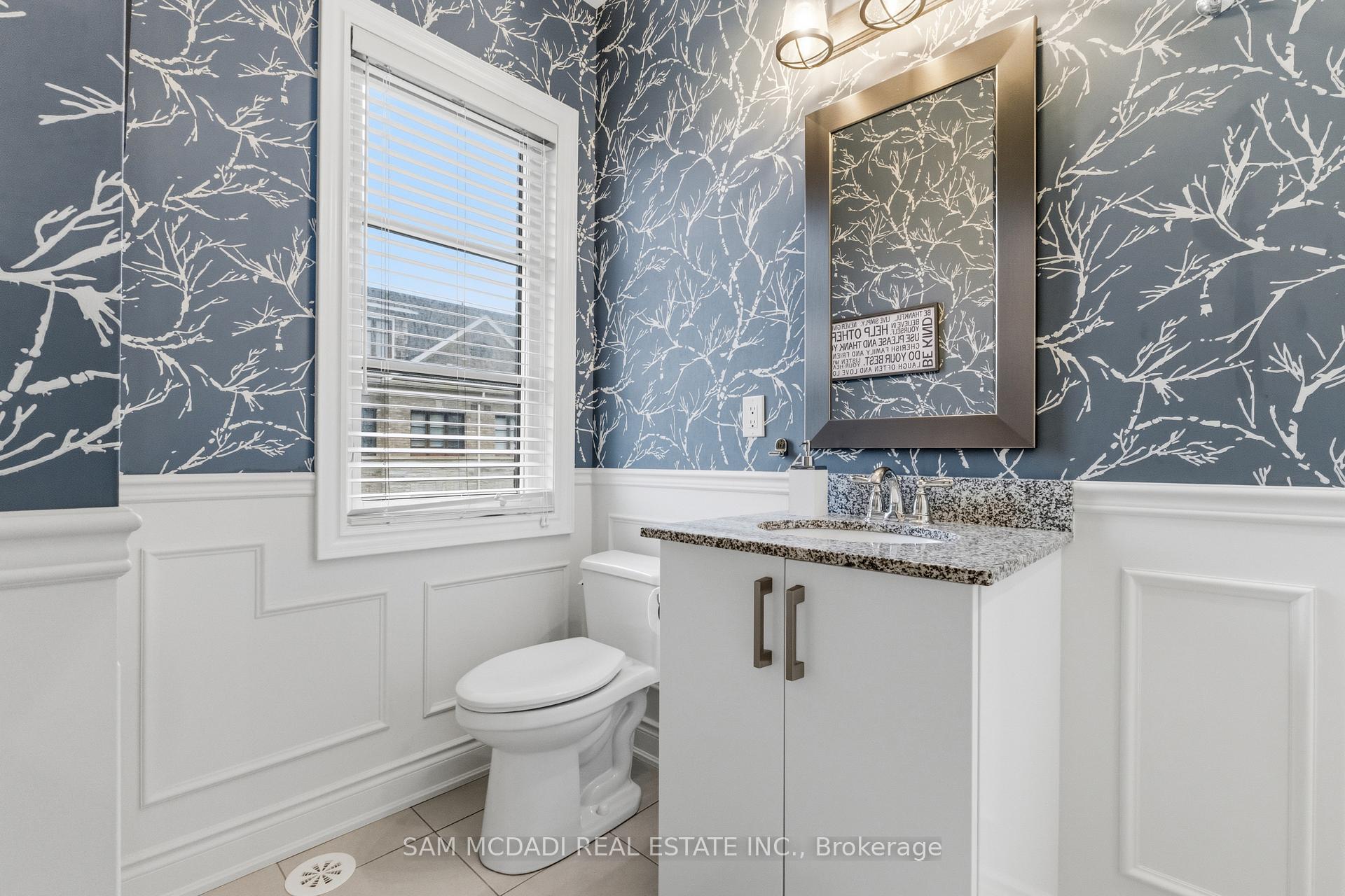 2029 Queensborough Gate