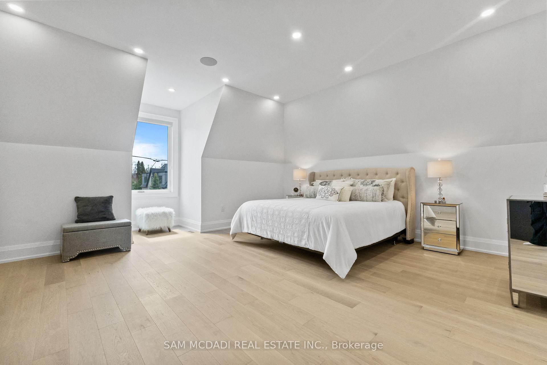 107 Vista Boulevard