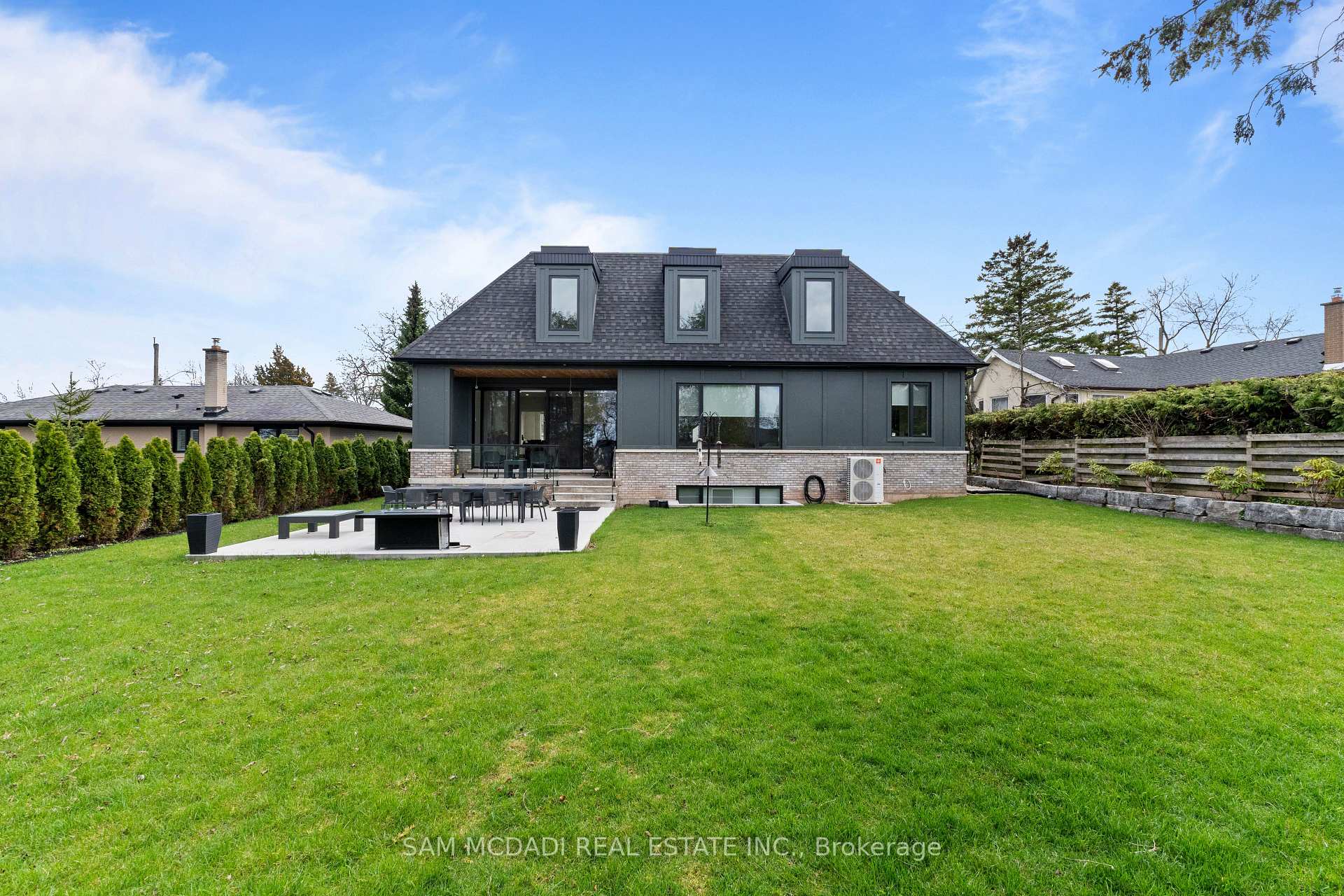 107 Vista Boulevard