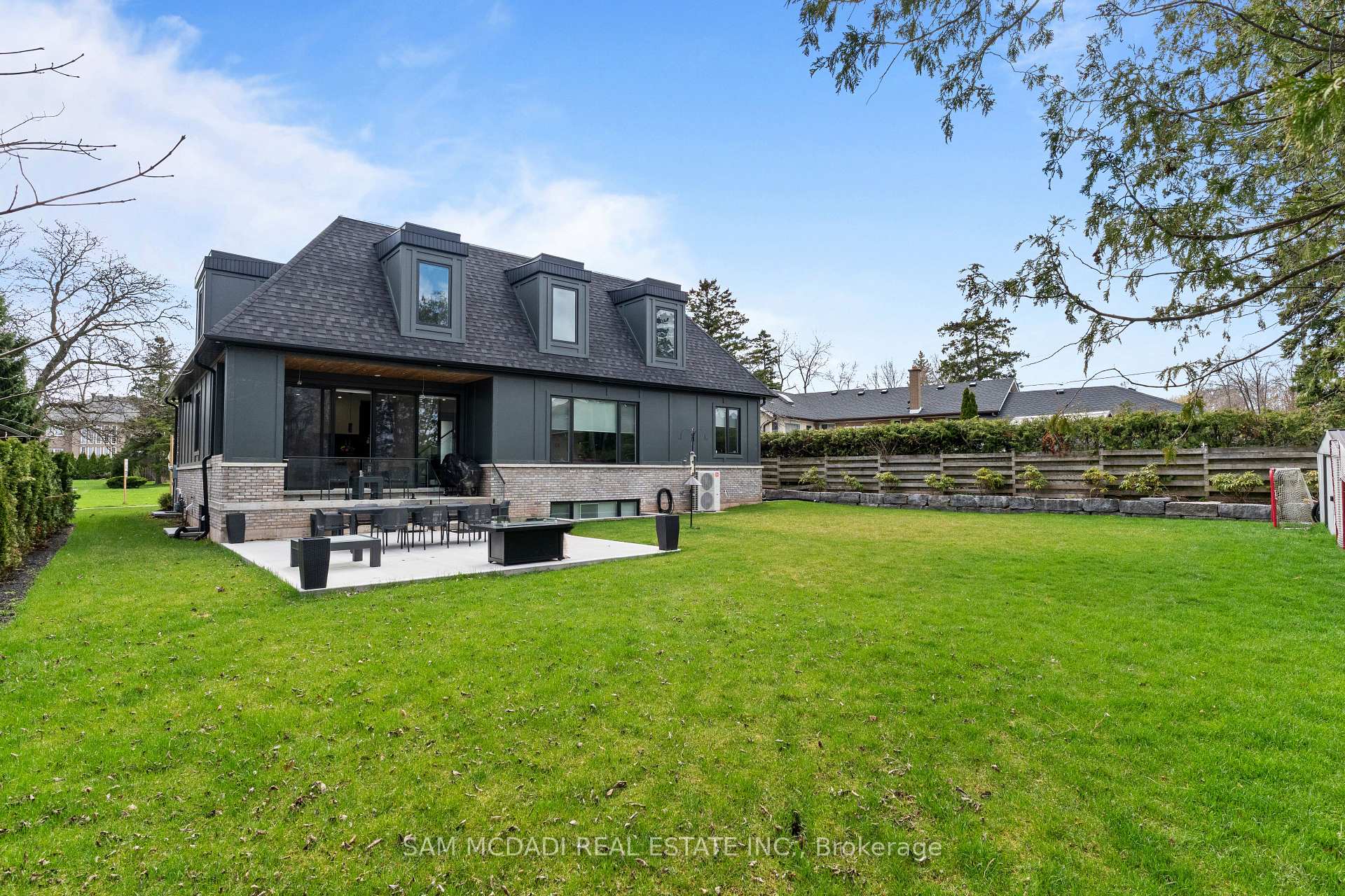 107 Vista Boulevard