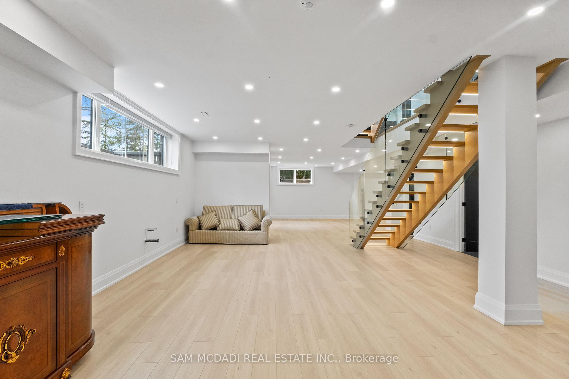 107 Vista Boulevard