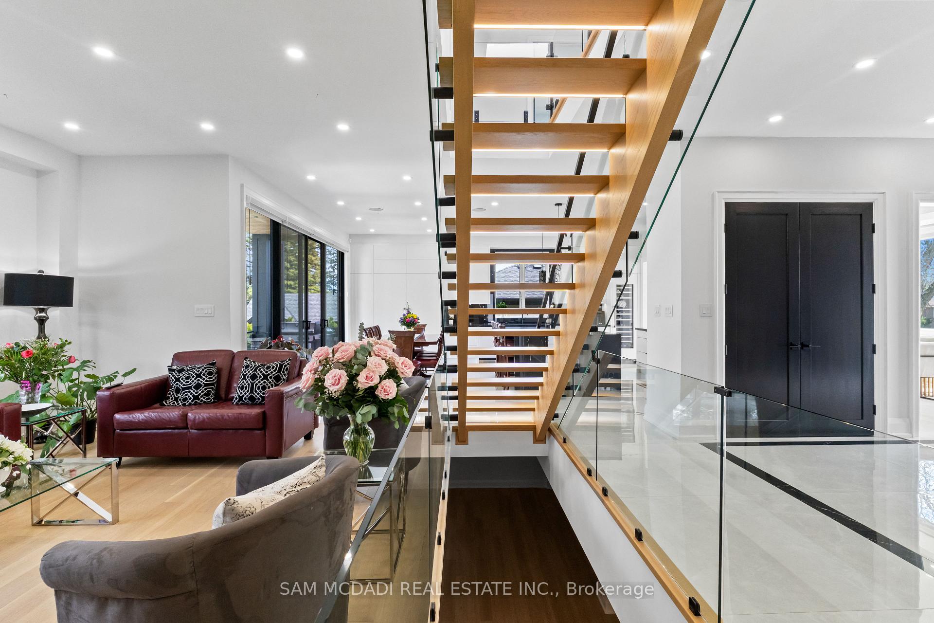 107 Vista Boulevard