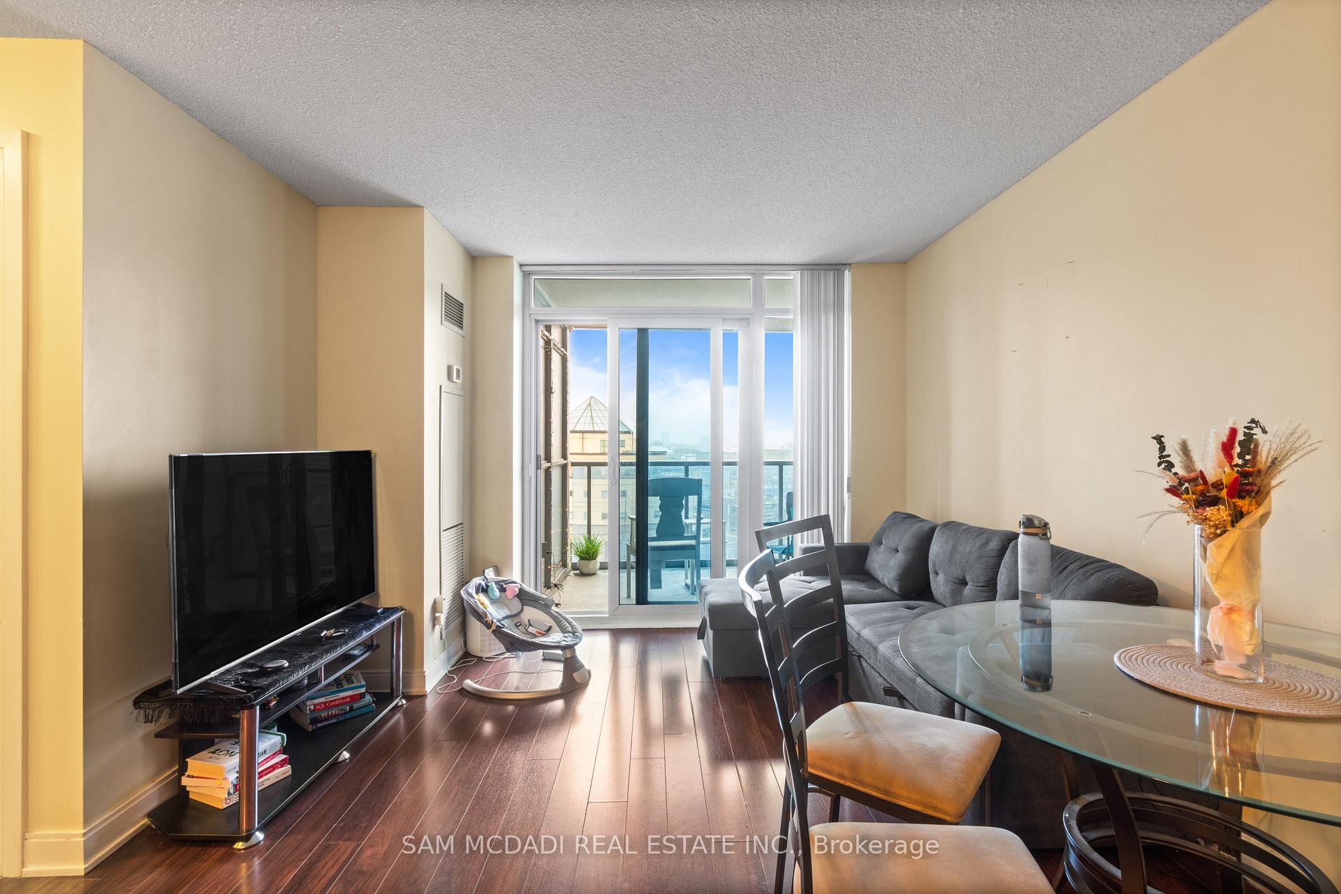 330 Burnhamthorpe Road 705
