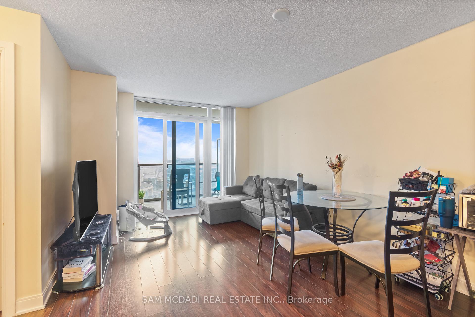 330 Burnhamthorpe Road 705