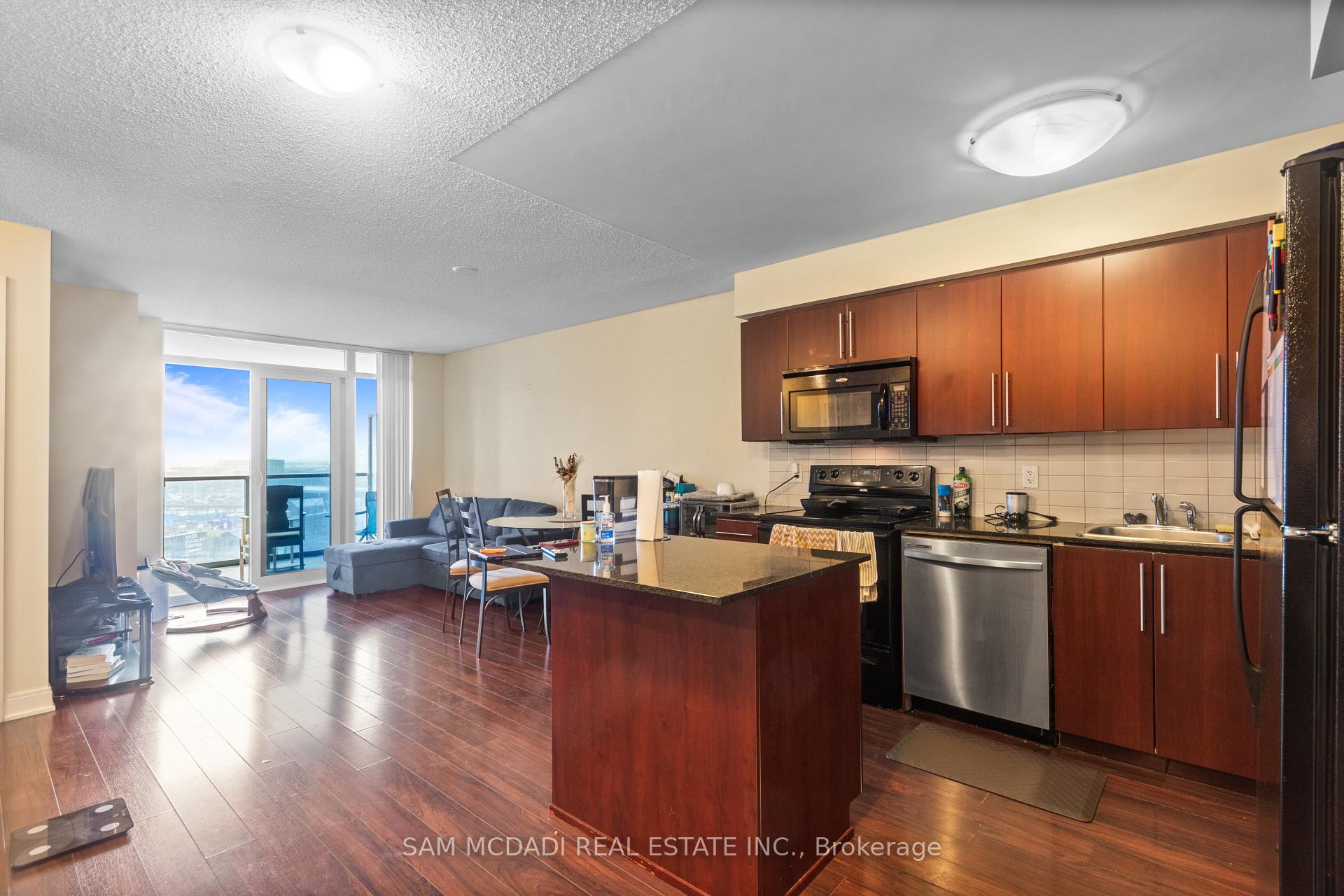 330 Burnhamthorpe Road 705