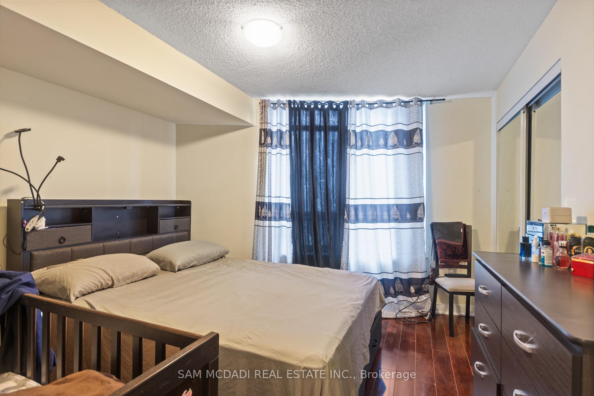 330 Burnhamthorpe Road 705