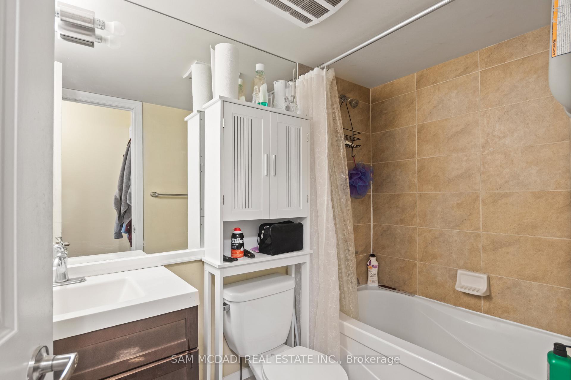 330 Burnhamthorpe Road 705