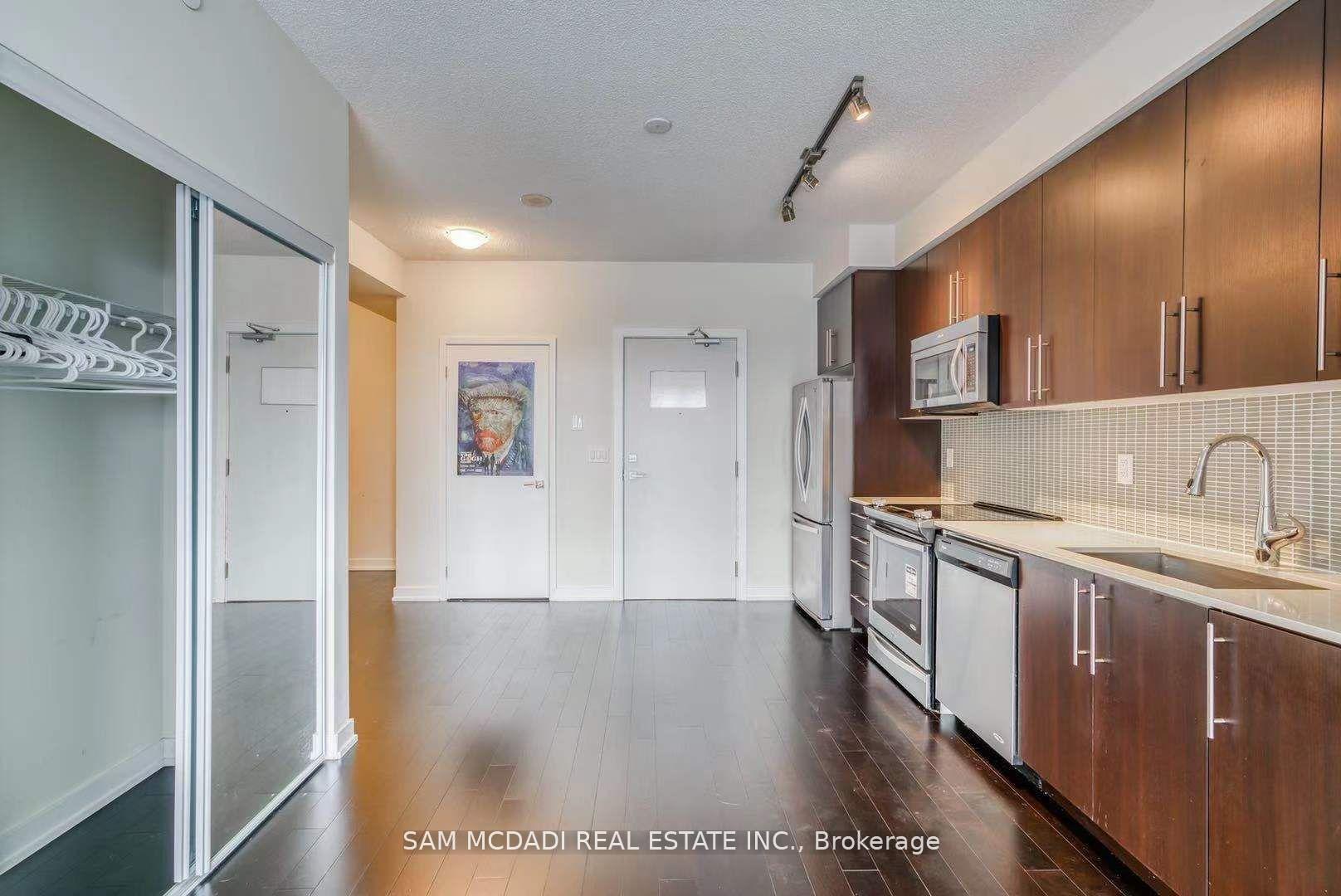 510 Curran Place 1710
