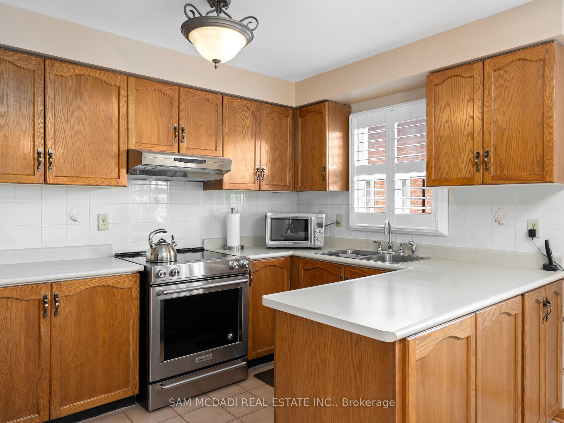 5472 Bourget Drive