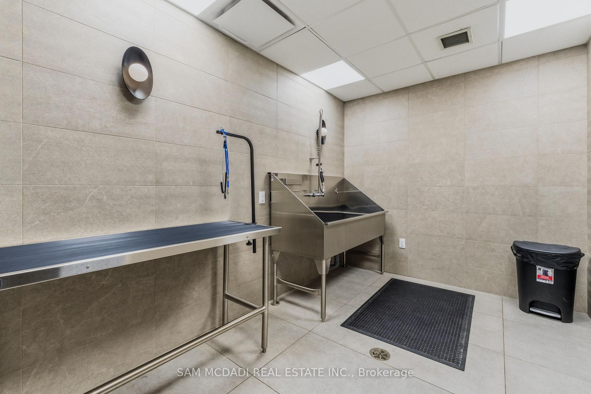 3220 William Coltson Avenue 2202
