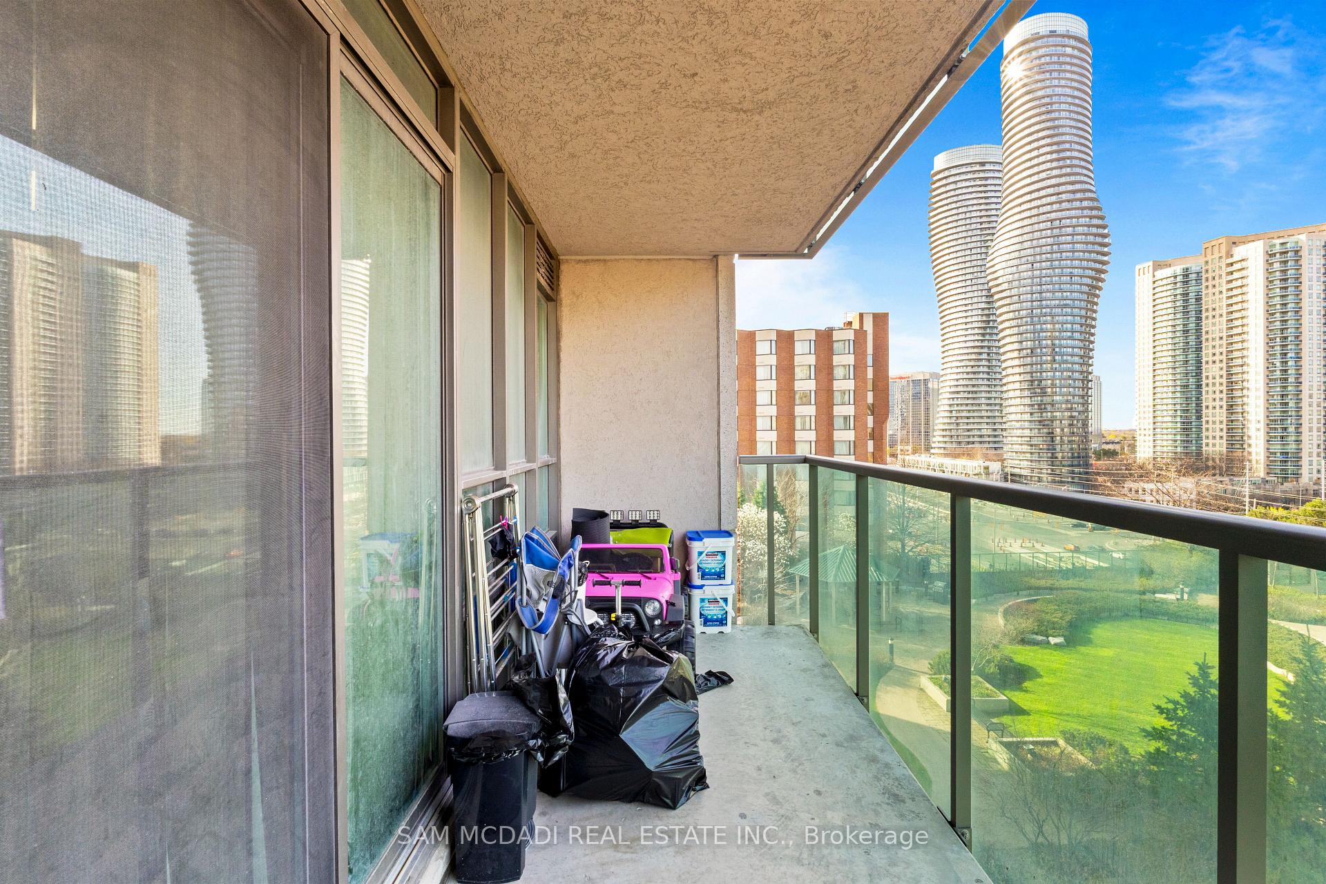 208 Enfield Place 1001