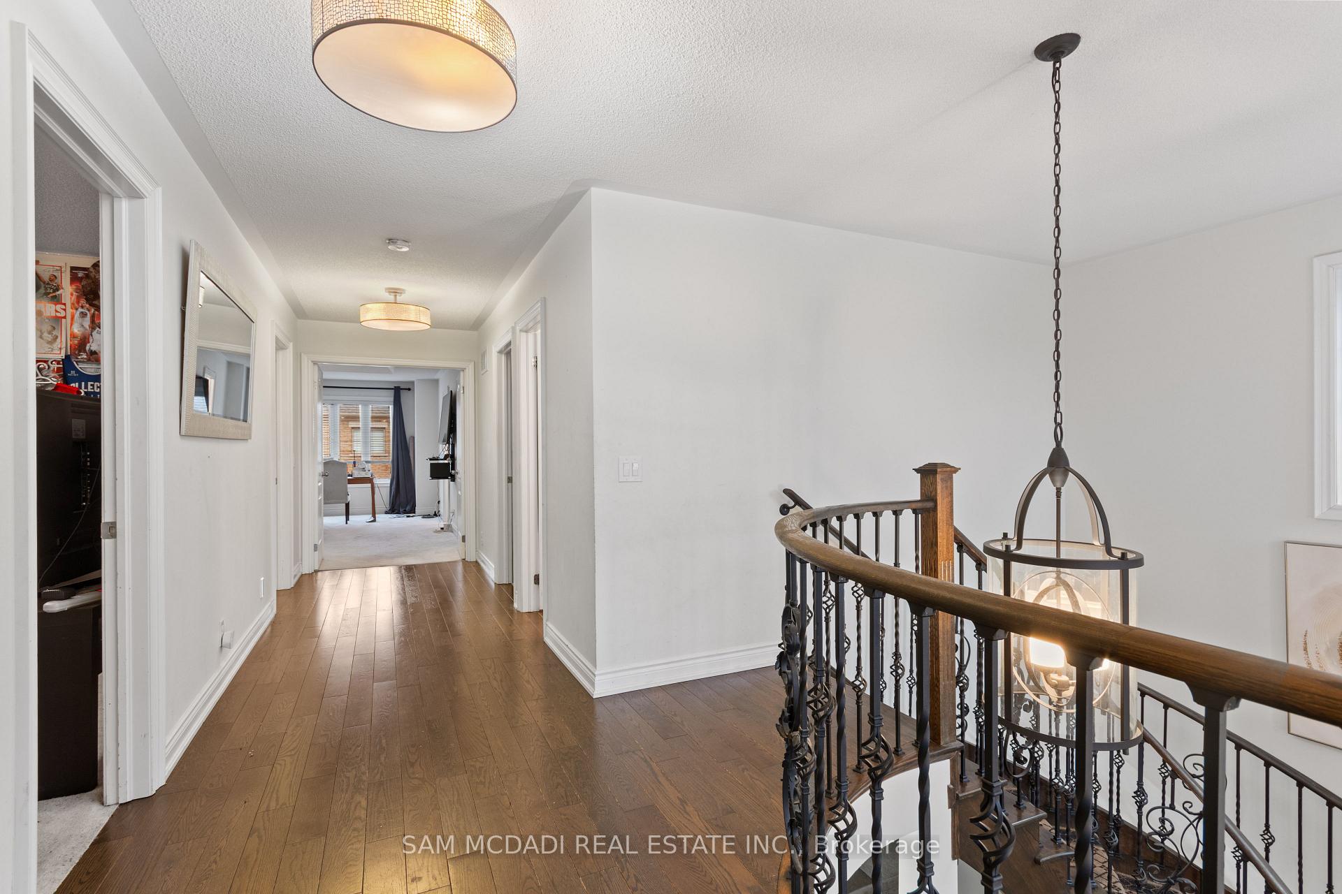 53 Lorenville Drive