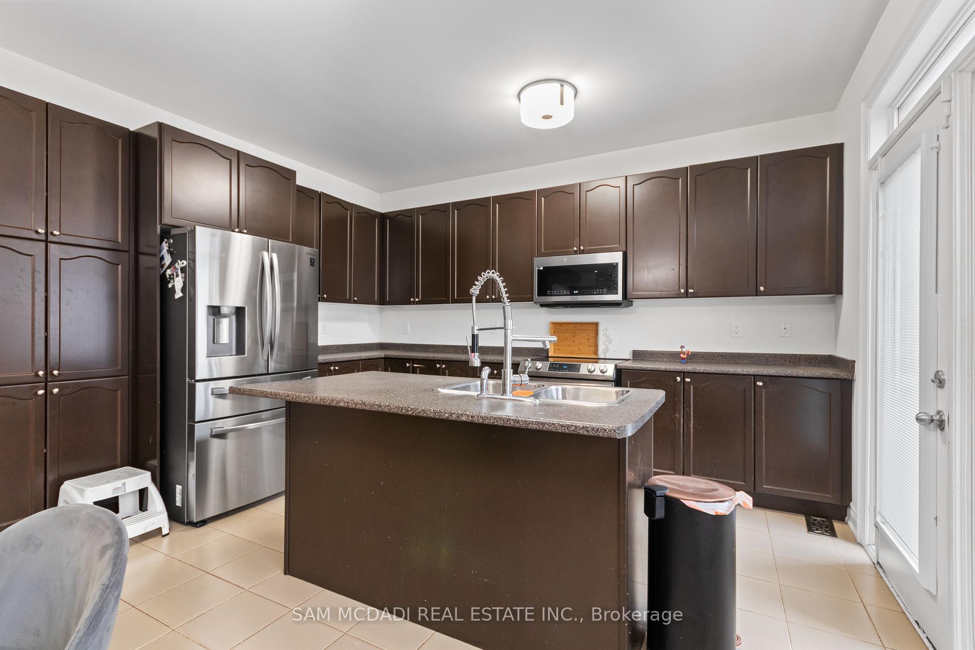 53 Lorenville Drive
