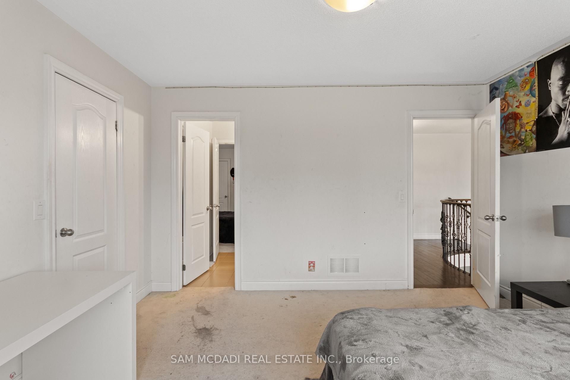 53 Lorenville Drive