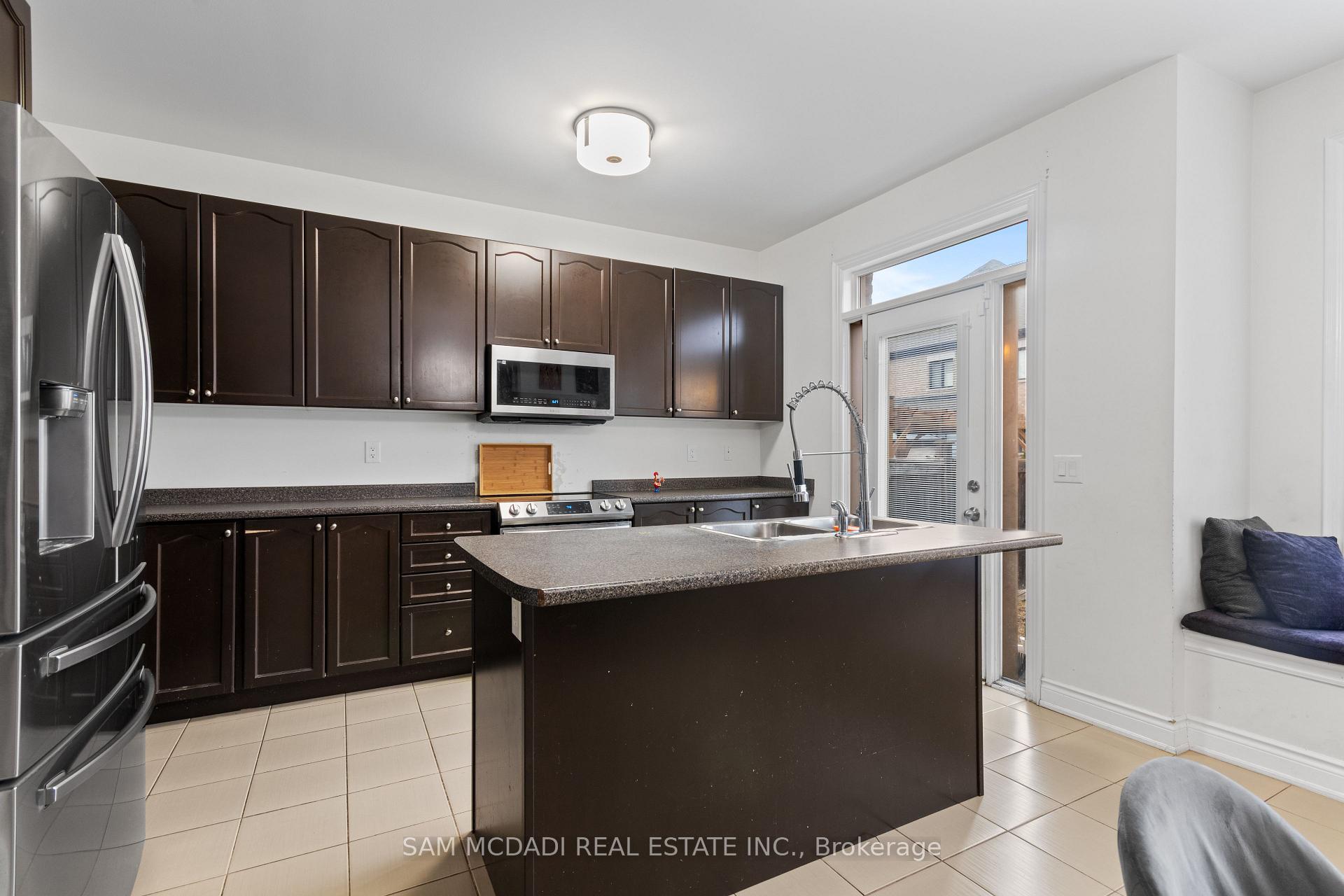 53 Lorenville Drive