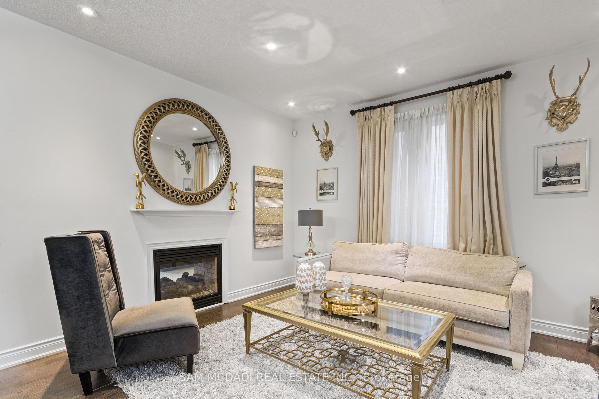 53 Lorenville Drive