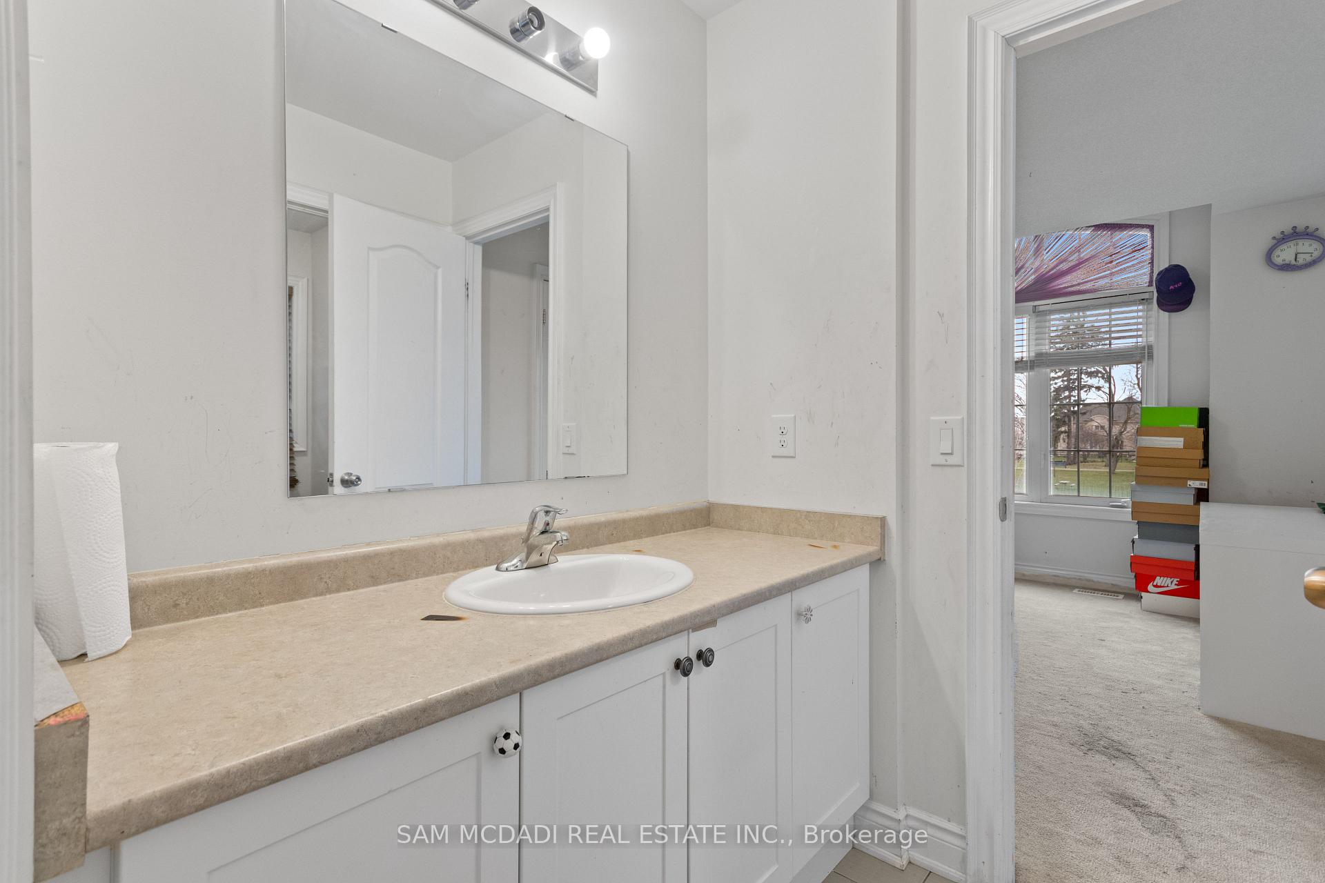 53 Lorenville Drive