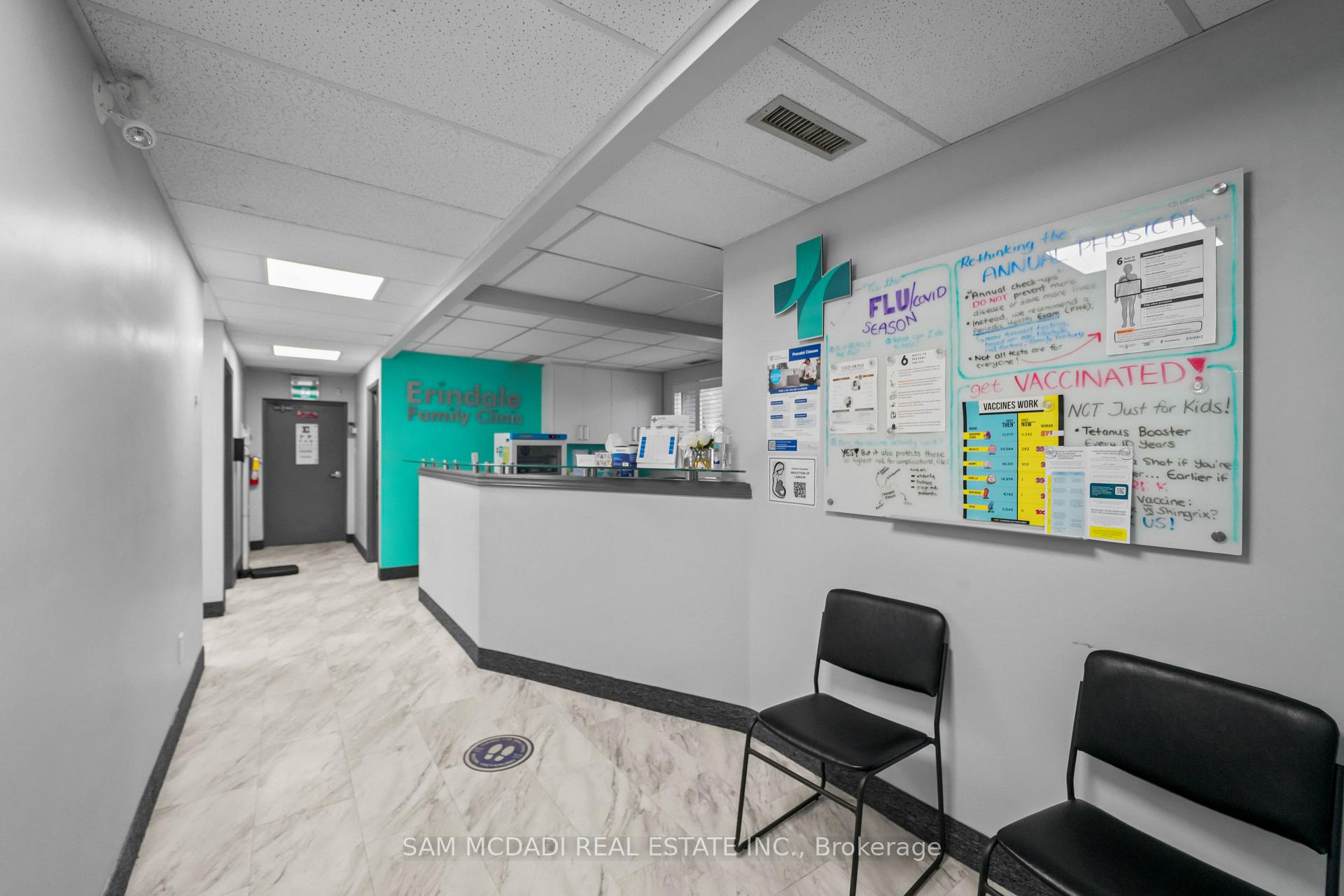 1645 Dundas Street W